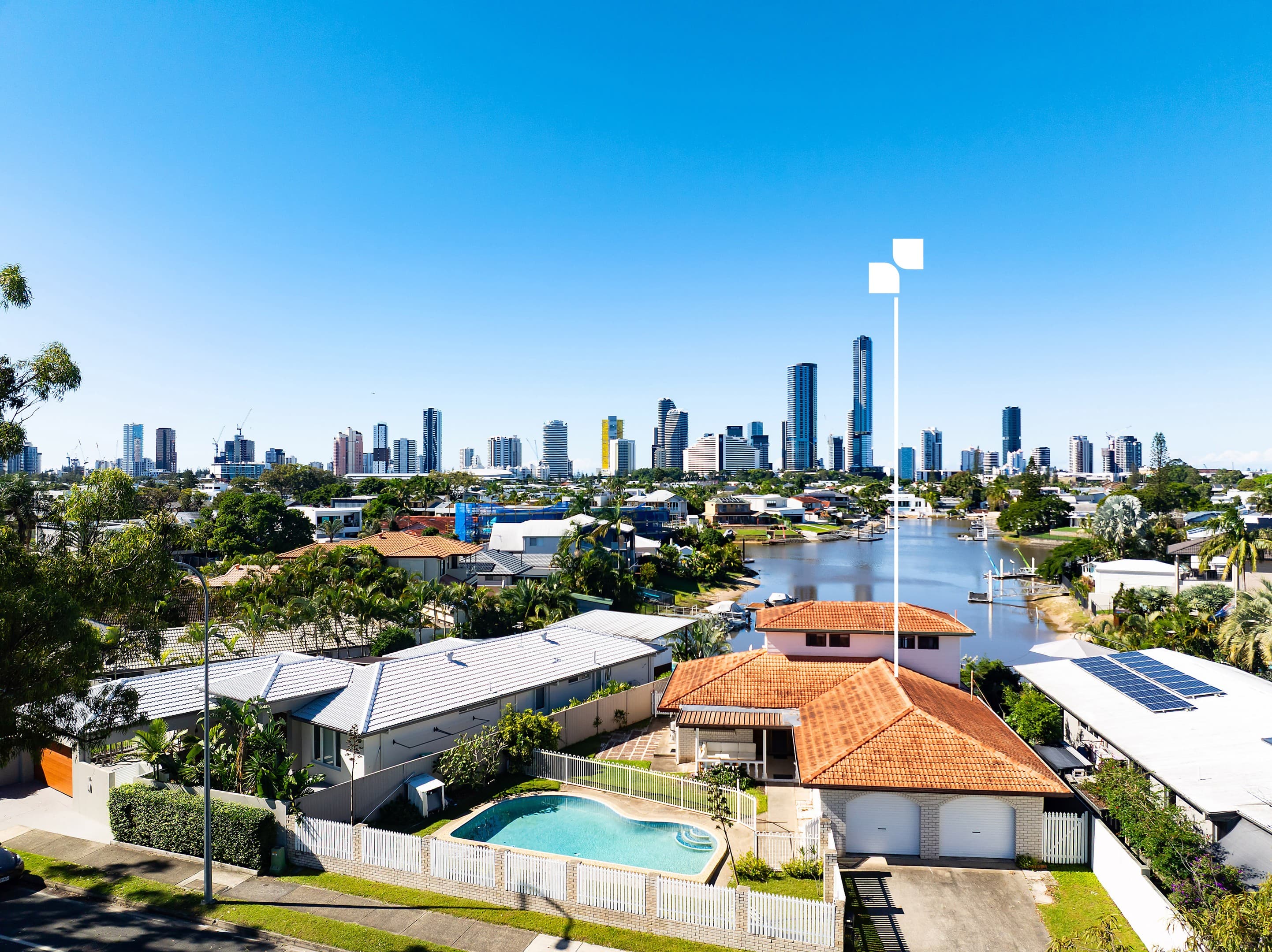 148 Rio Vista boulevard, Broadbeach Waters — photo 1 of 5