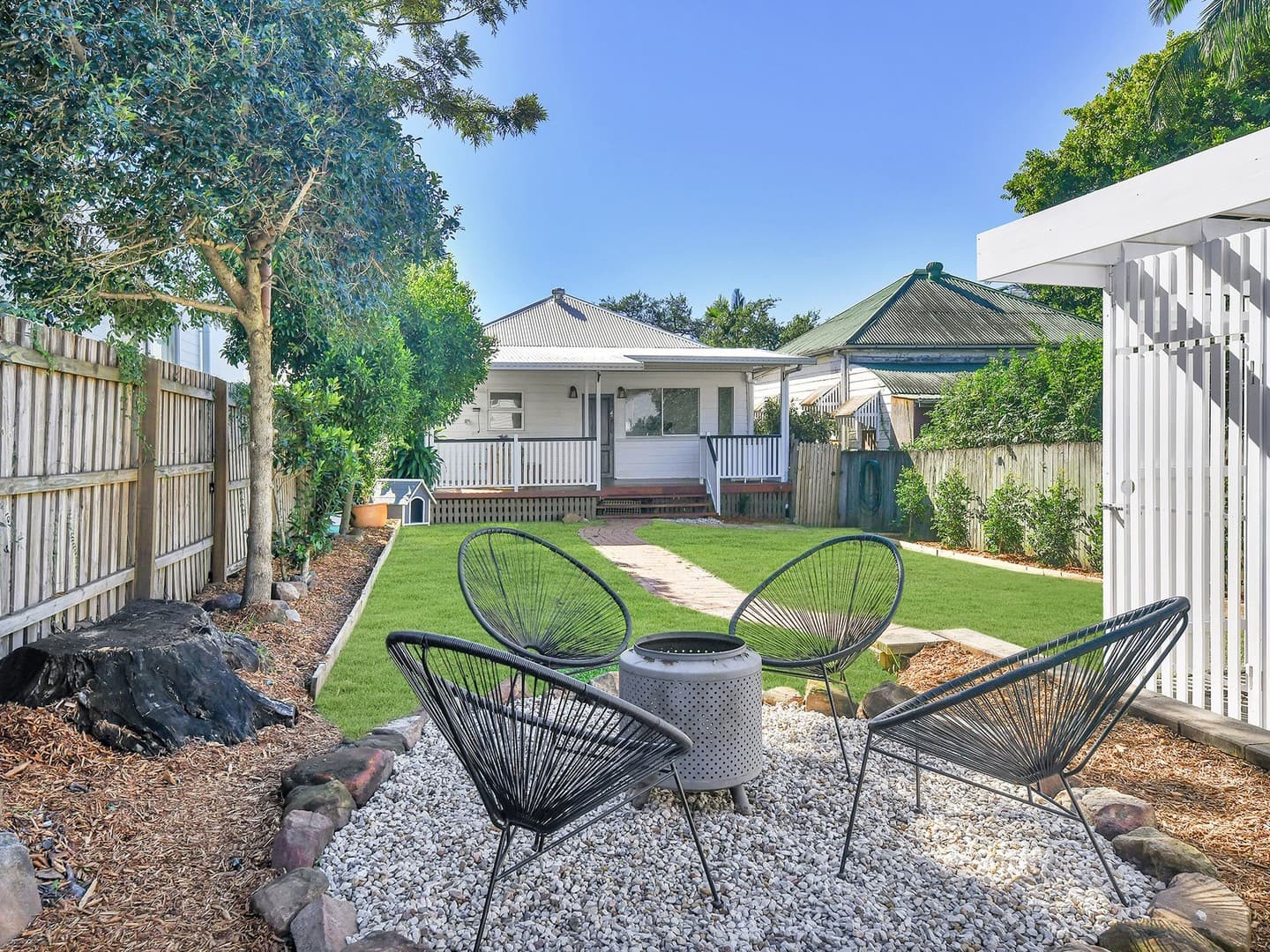 11 Annerley st, Toowong — photo 1 of 5