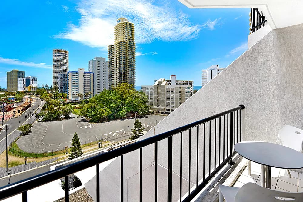 525 & 527/3197 Surfers Paradise Boulevard, Surfers Paradise — photo 1 of 5