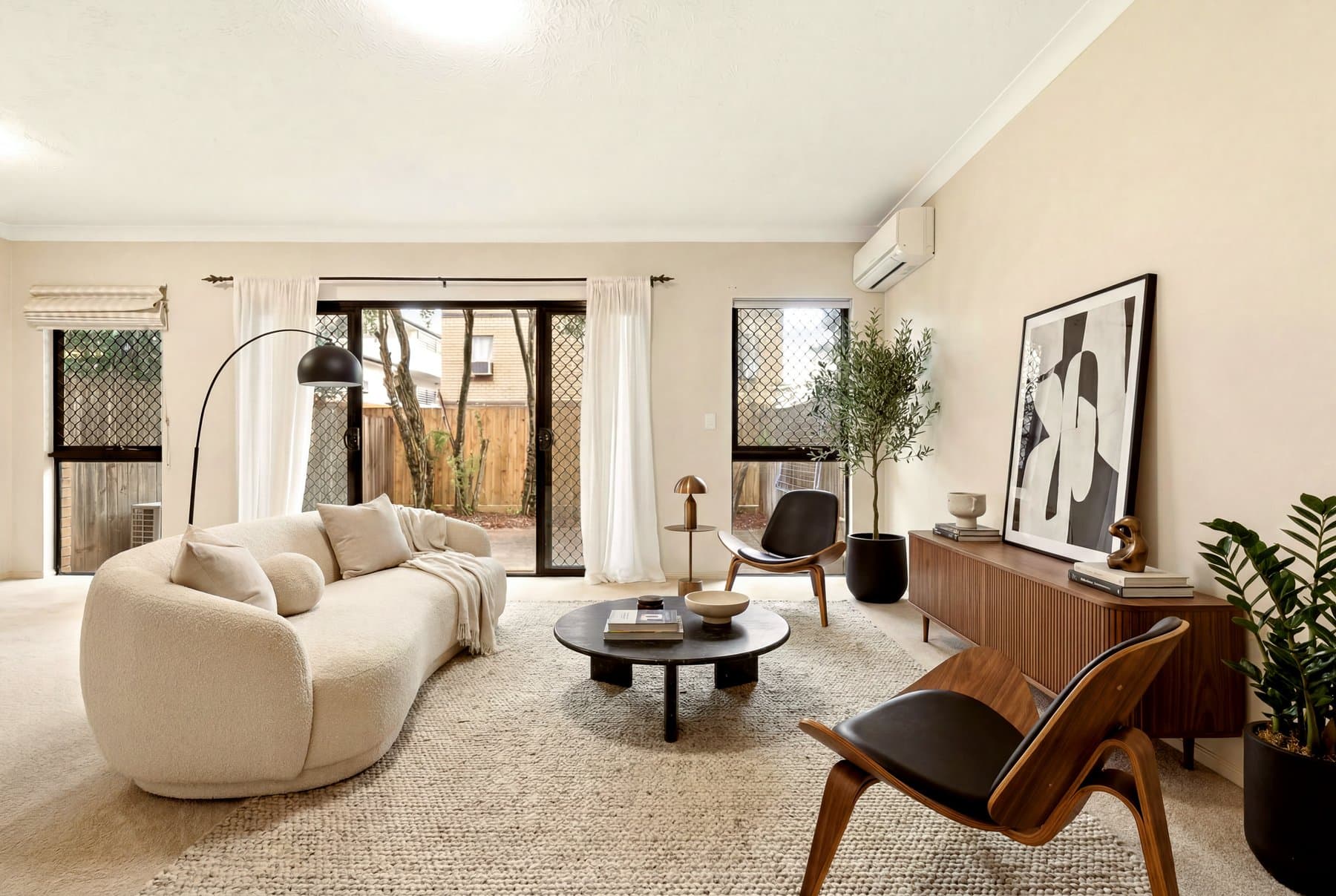5/84 Kent Street, Hamilton — photo 1 of 5