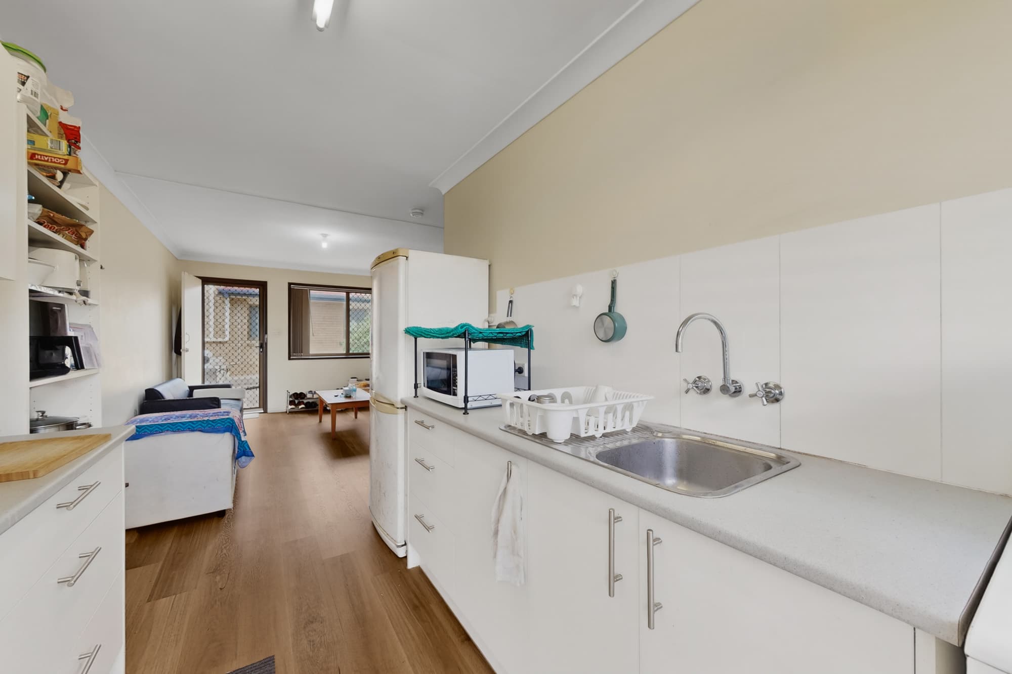 4/10 North Road, Woodridge — photo 1 of 5