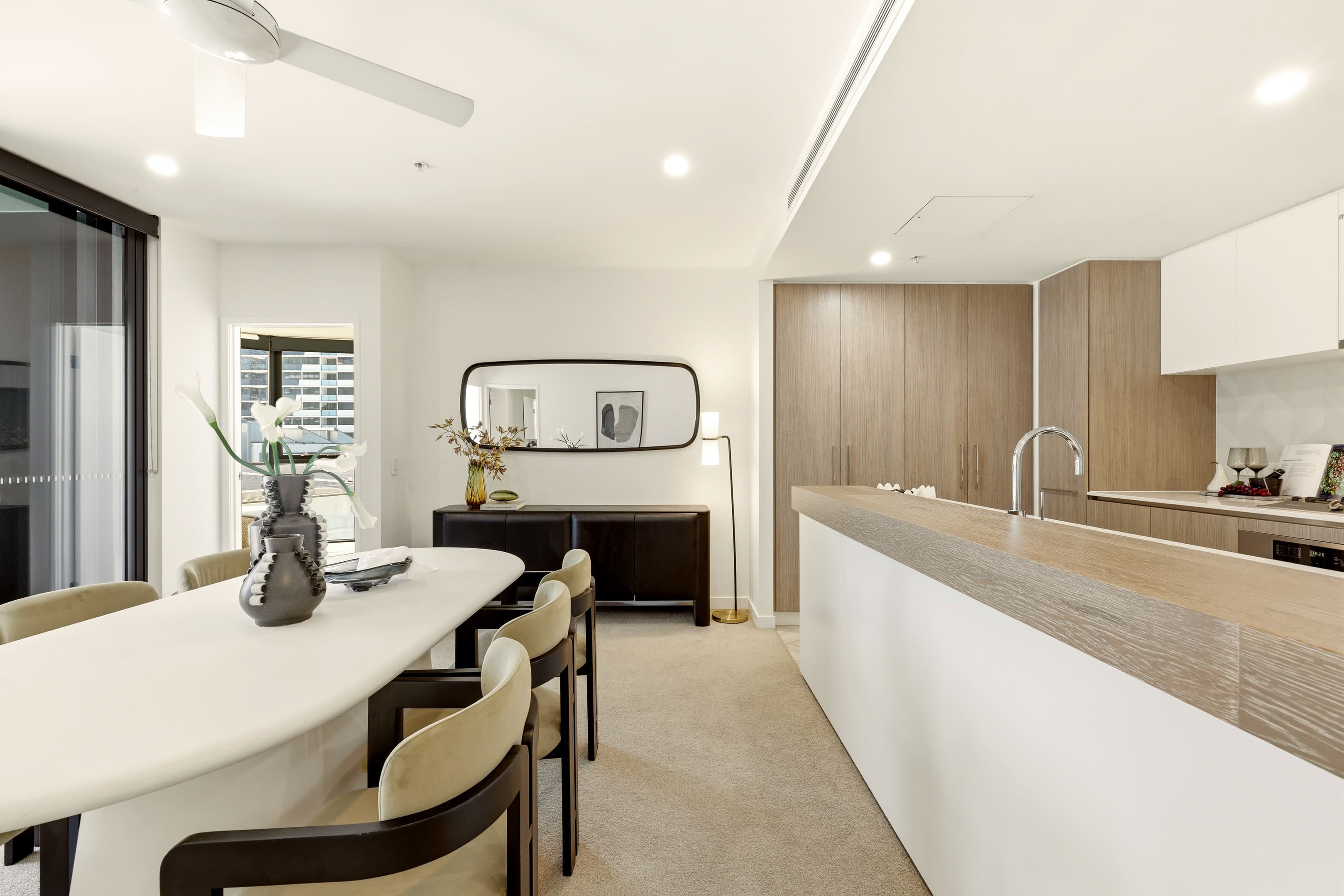 10405/7 Wharf Street, Hamilton — photo 1 of 5