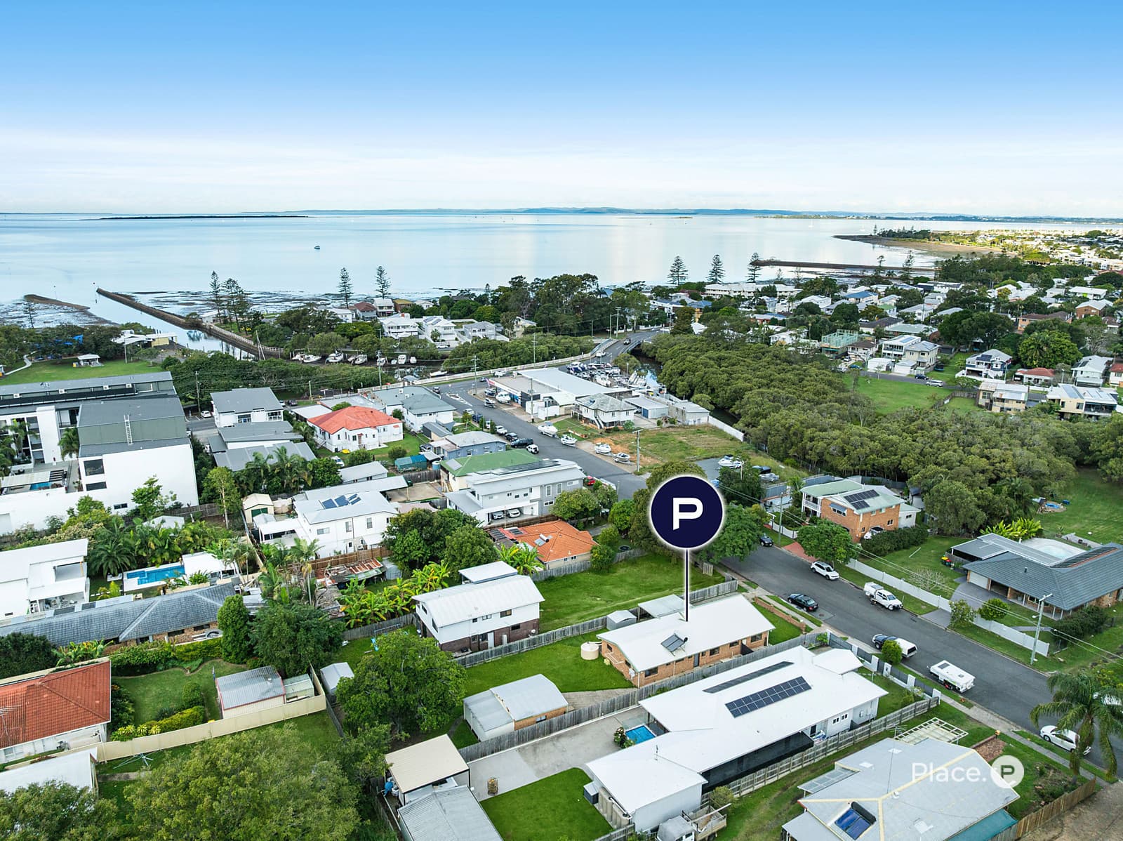 21 Wilde Street, Wynnum — photo 1 of 14