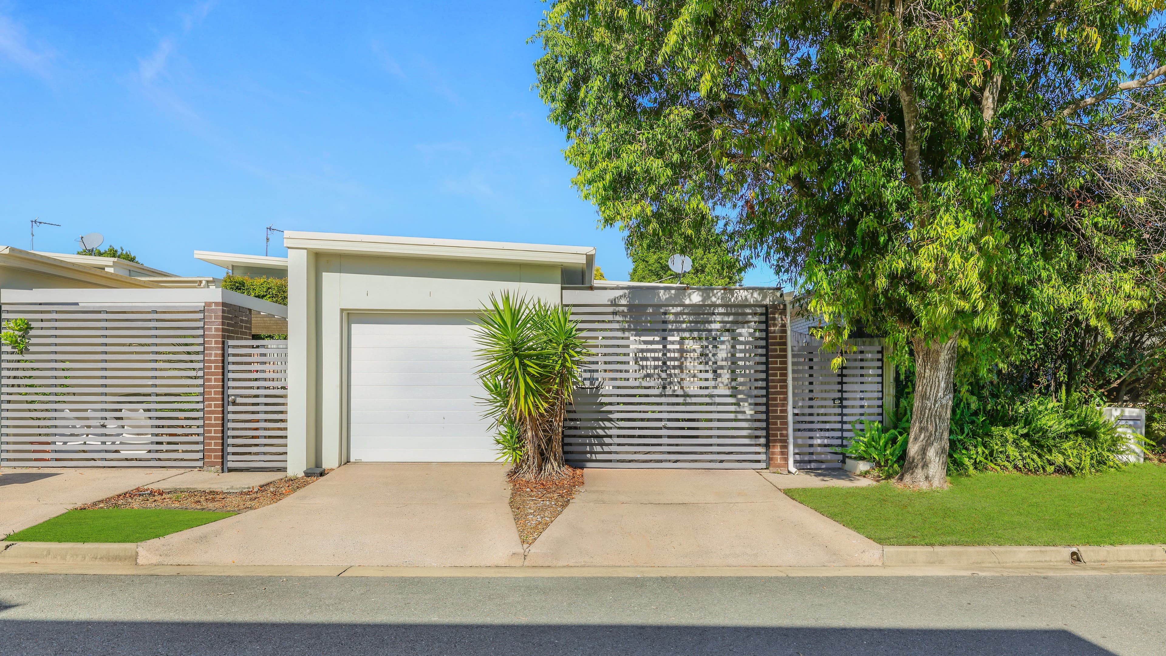 1/4 Maranoa Street, Coomera — photo 1 of 5