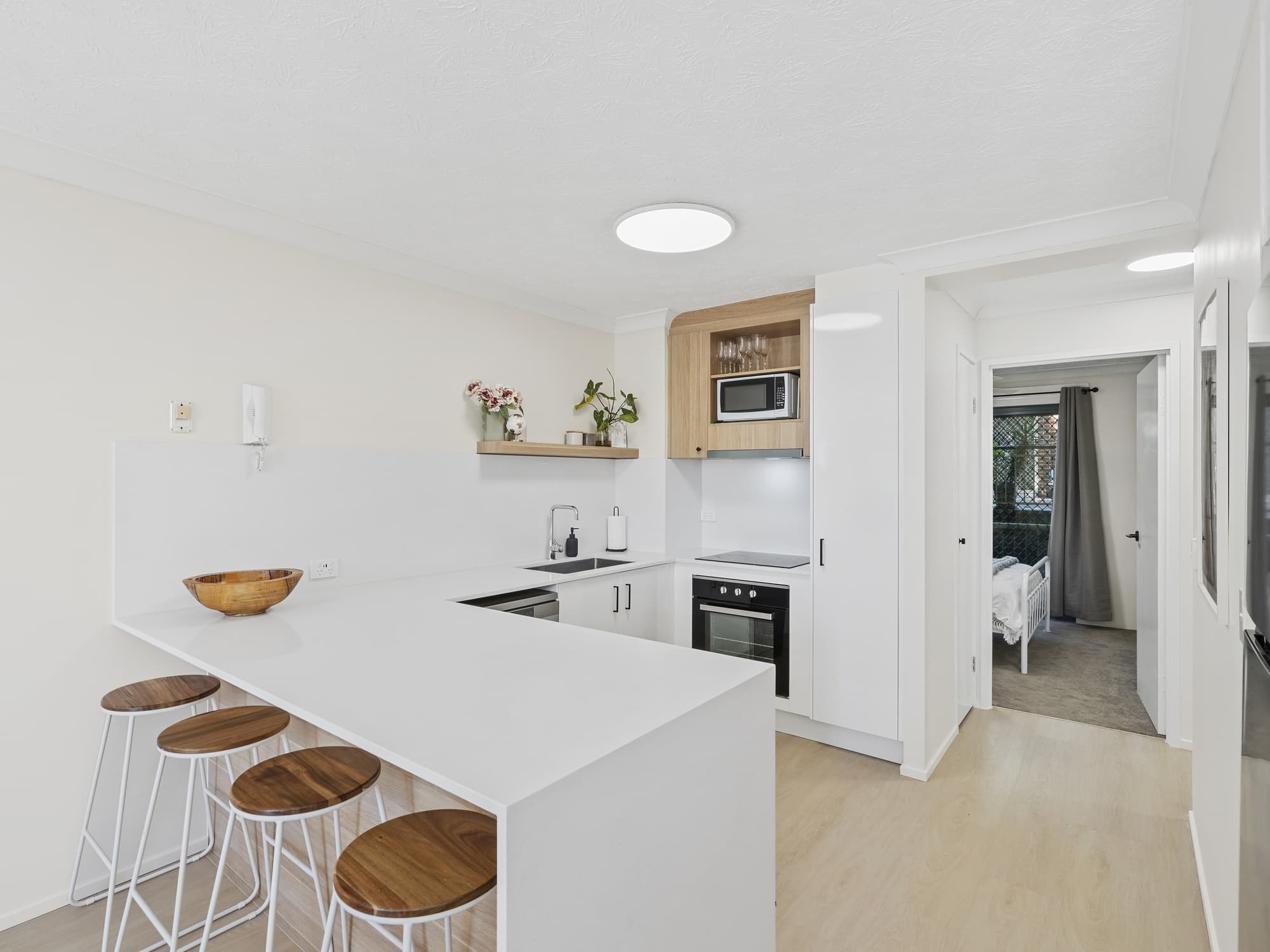 29/45 Pohlman Street, Southport — photo 1 of 5