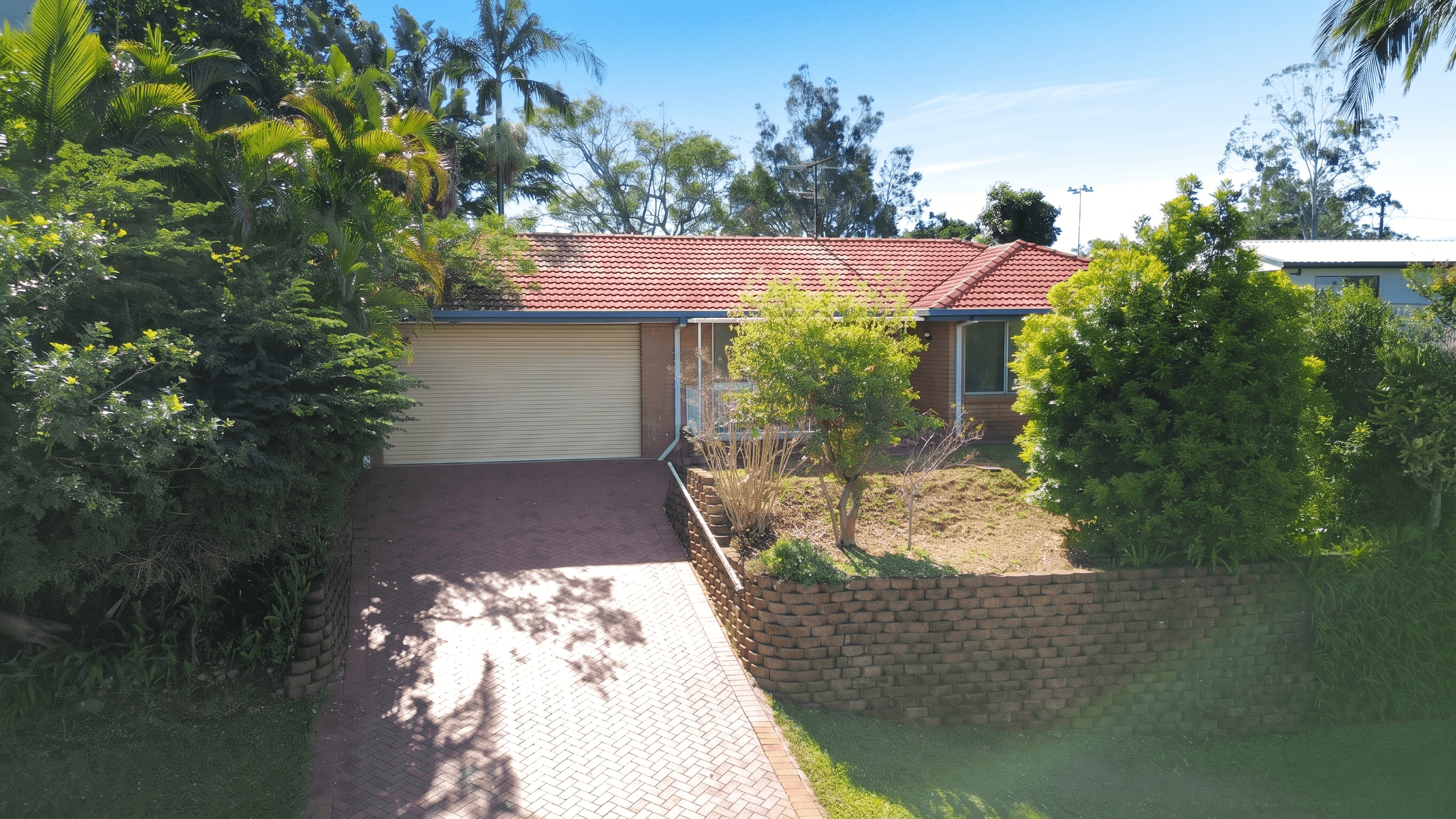 44 Avocado Crescent, Bli Bli — photo 1 of 5