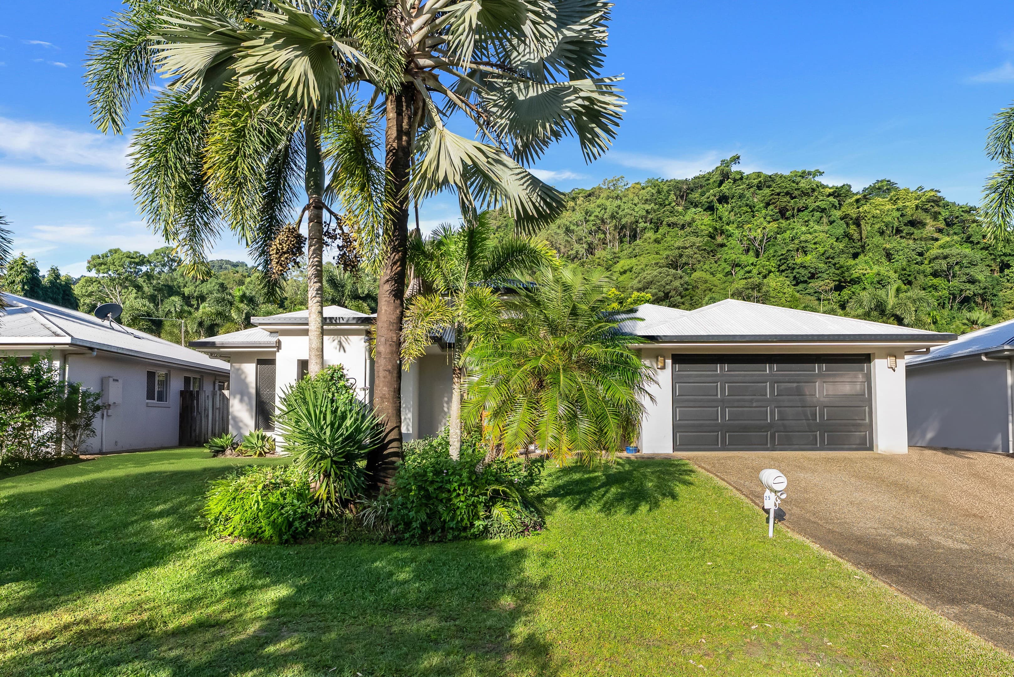 25 John Malcolm Street, Redlynch — photo 1 of 5