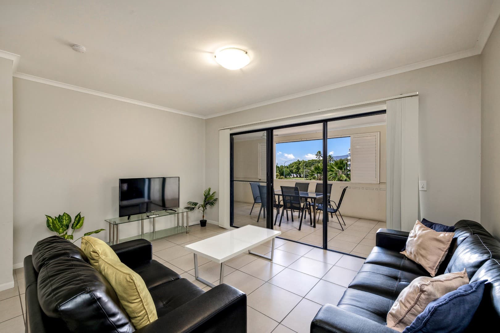 208/331-337 Lake Street, Cairns North — photo 1 of 5