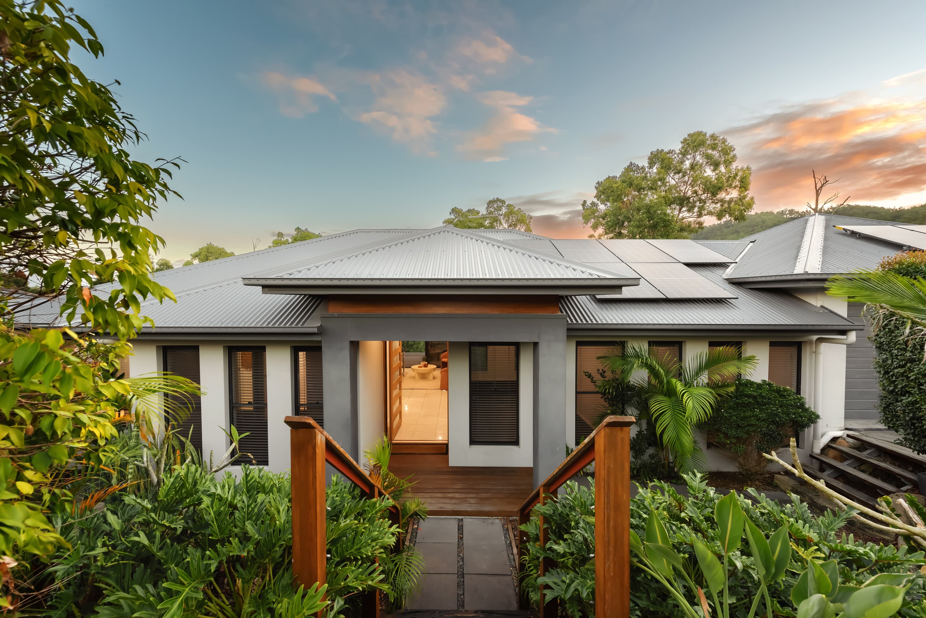 28 Coachella Crescent, Upper Coomera — photo 1 of 5