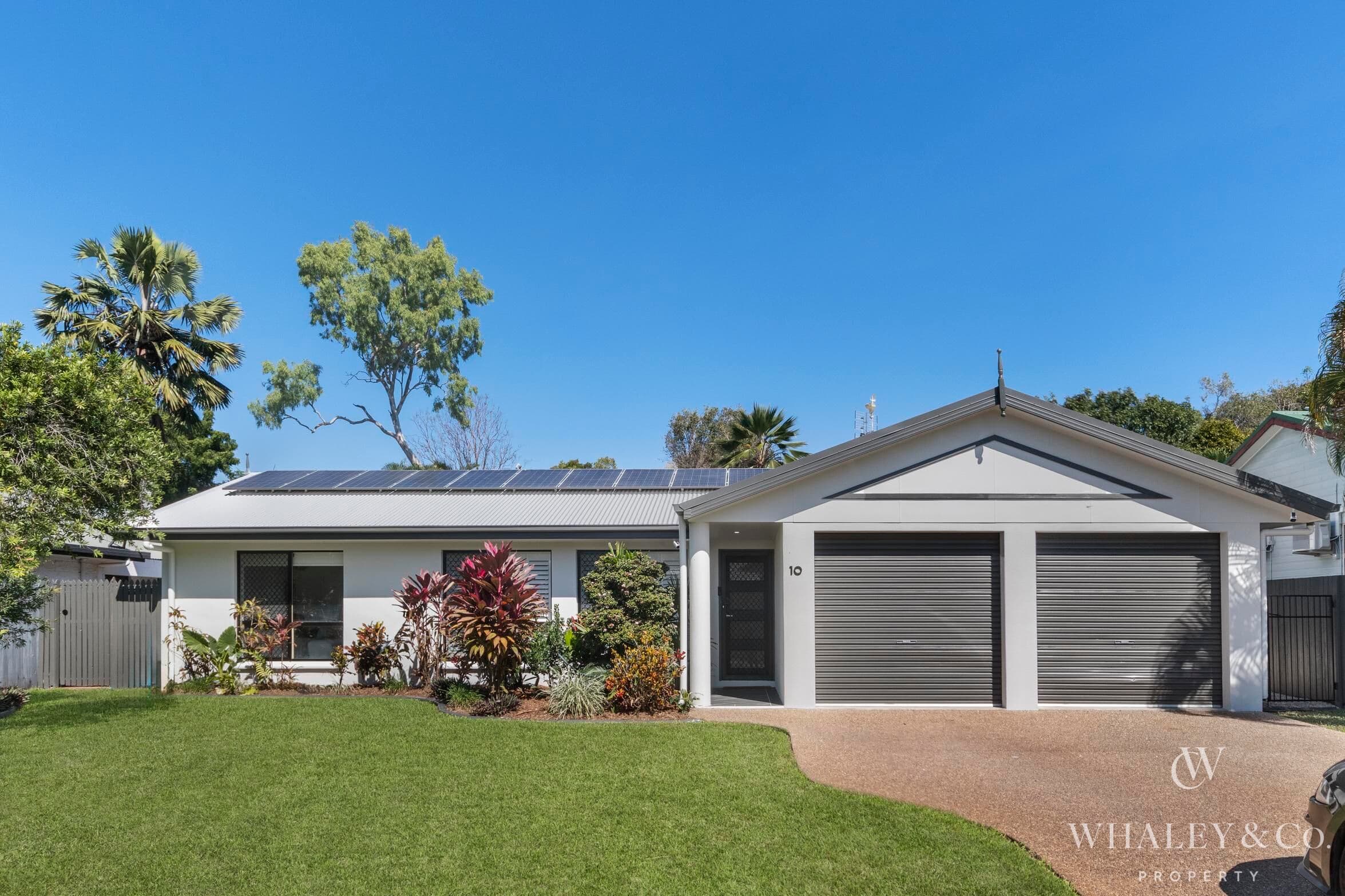 10 Pacific Avenue, Bushland Beach — photo 1 of 5