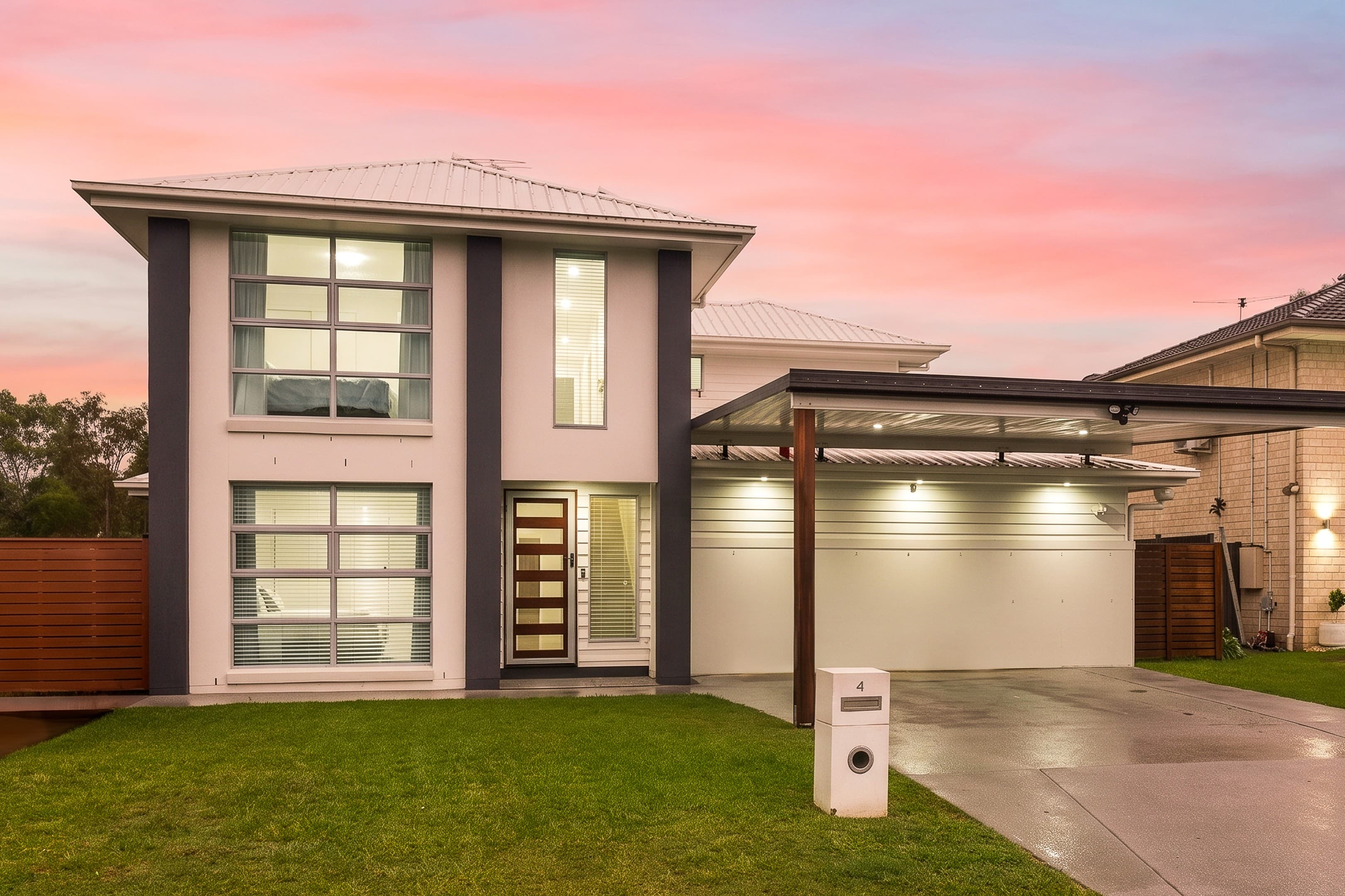 4 Latona Street, Warner — photo 1 of 5