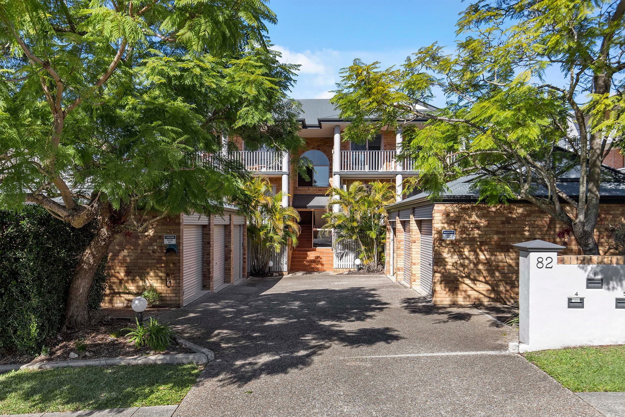 6/82 Hall Street, Alderley — photo 1 of 5