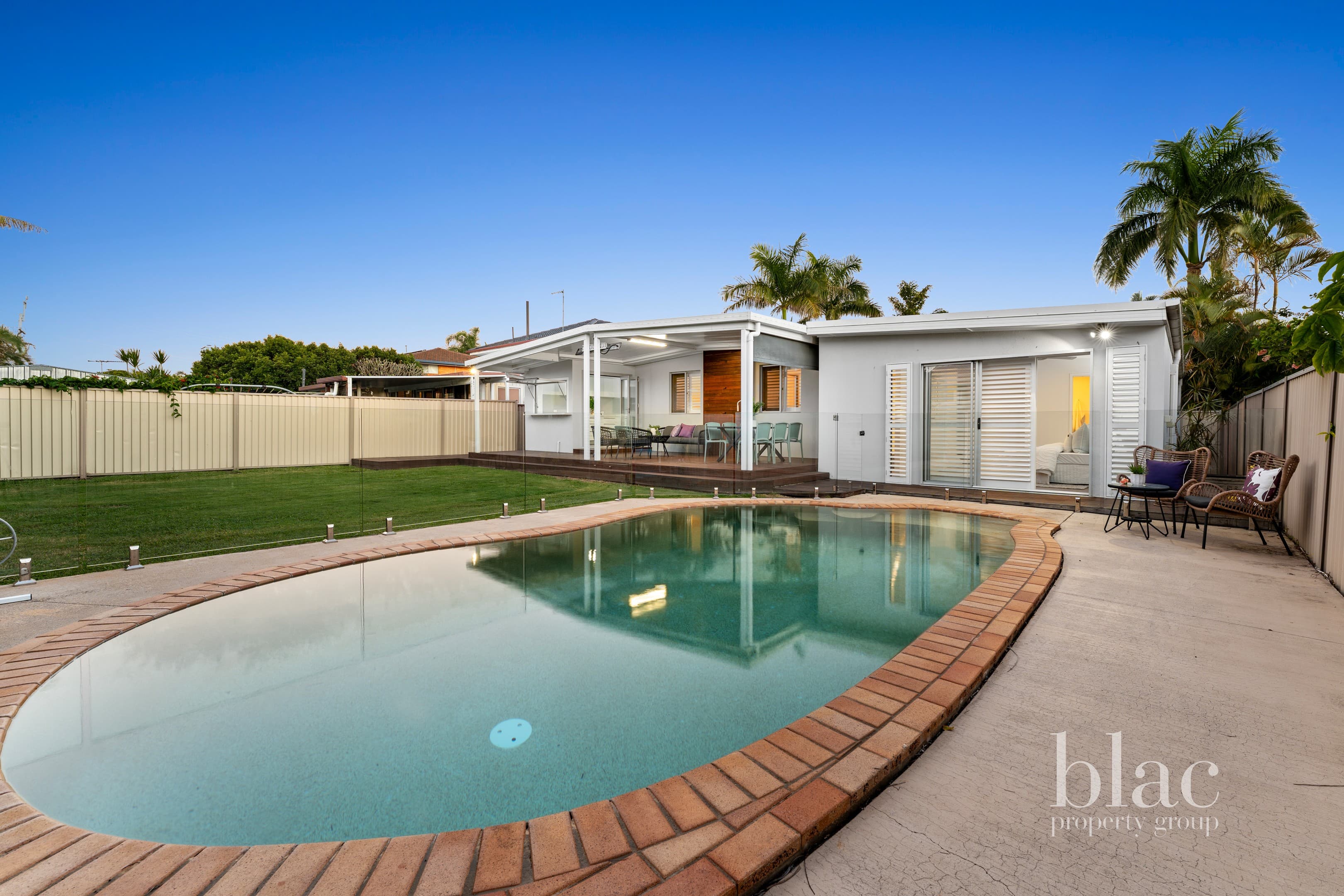 7 Windsor Street, Margate — photo 1 of 5