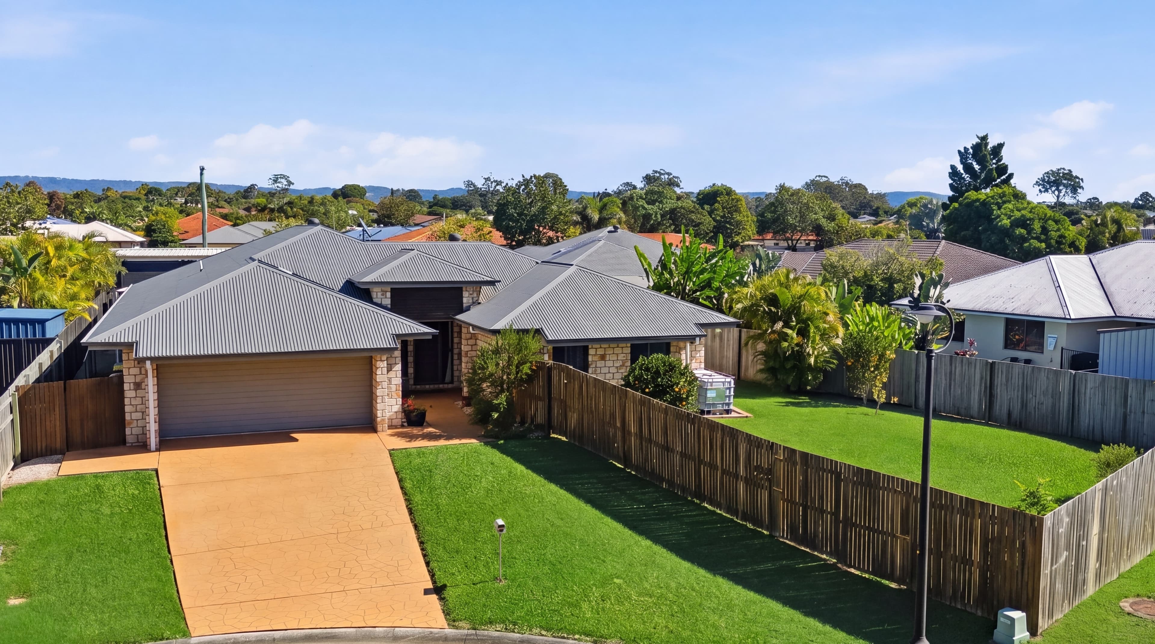 5 Parklane Court, Bellmere — photo 1 of 5