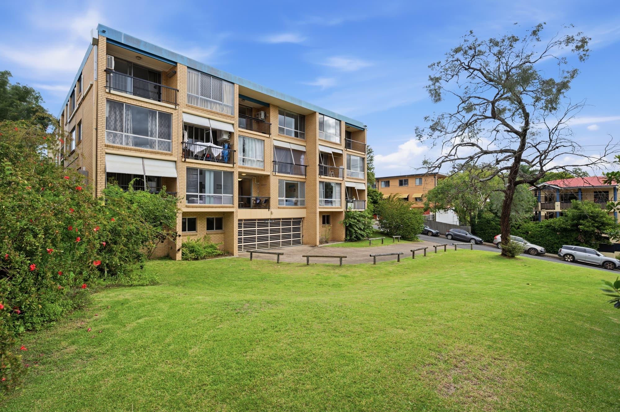 2/52 Sisley Street, St Lucia — photo 1 of 5