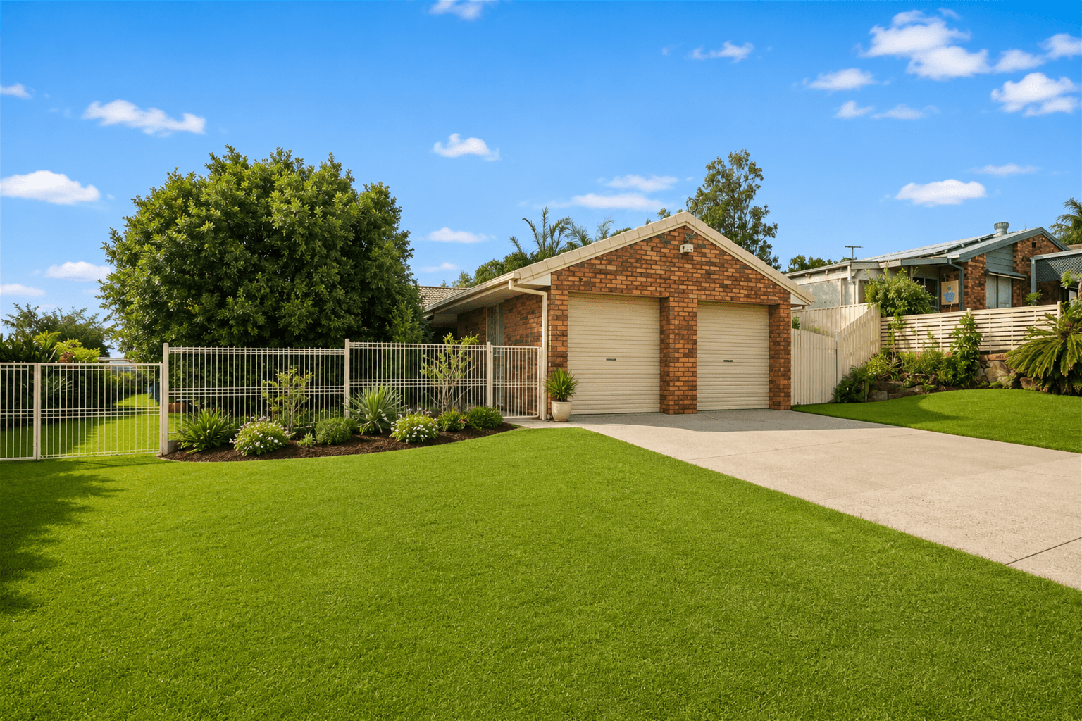 5 Lane Court, Mount Warren Park — photo 1 of 5