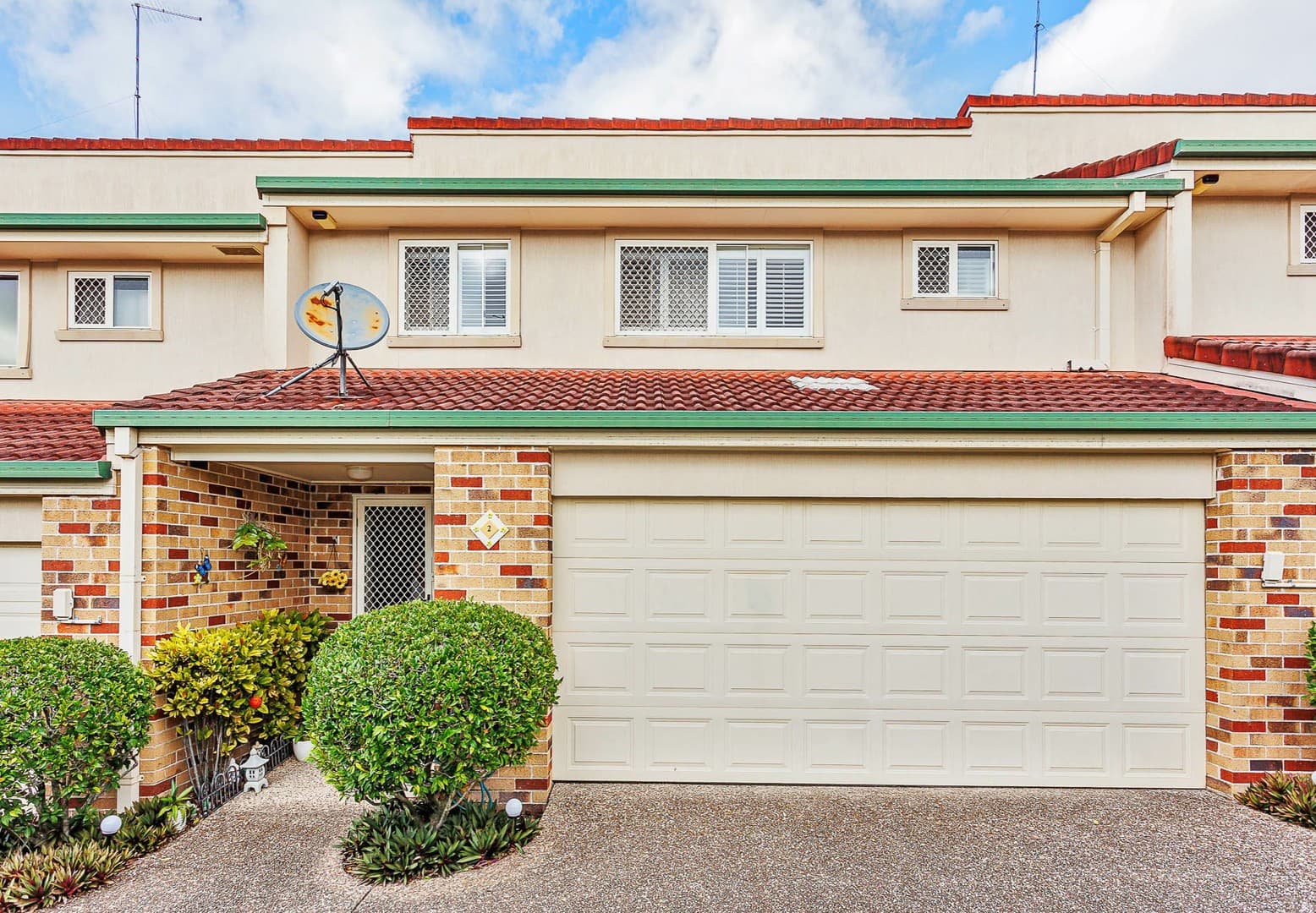 2/10 Martin Street, Nerang — photo 1 of 5