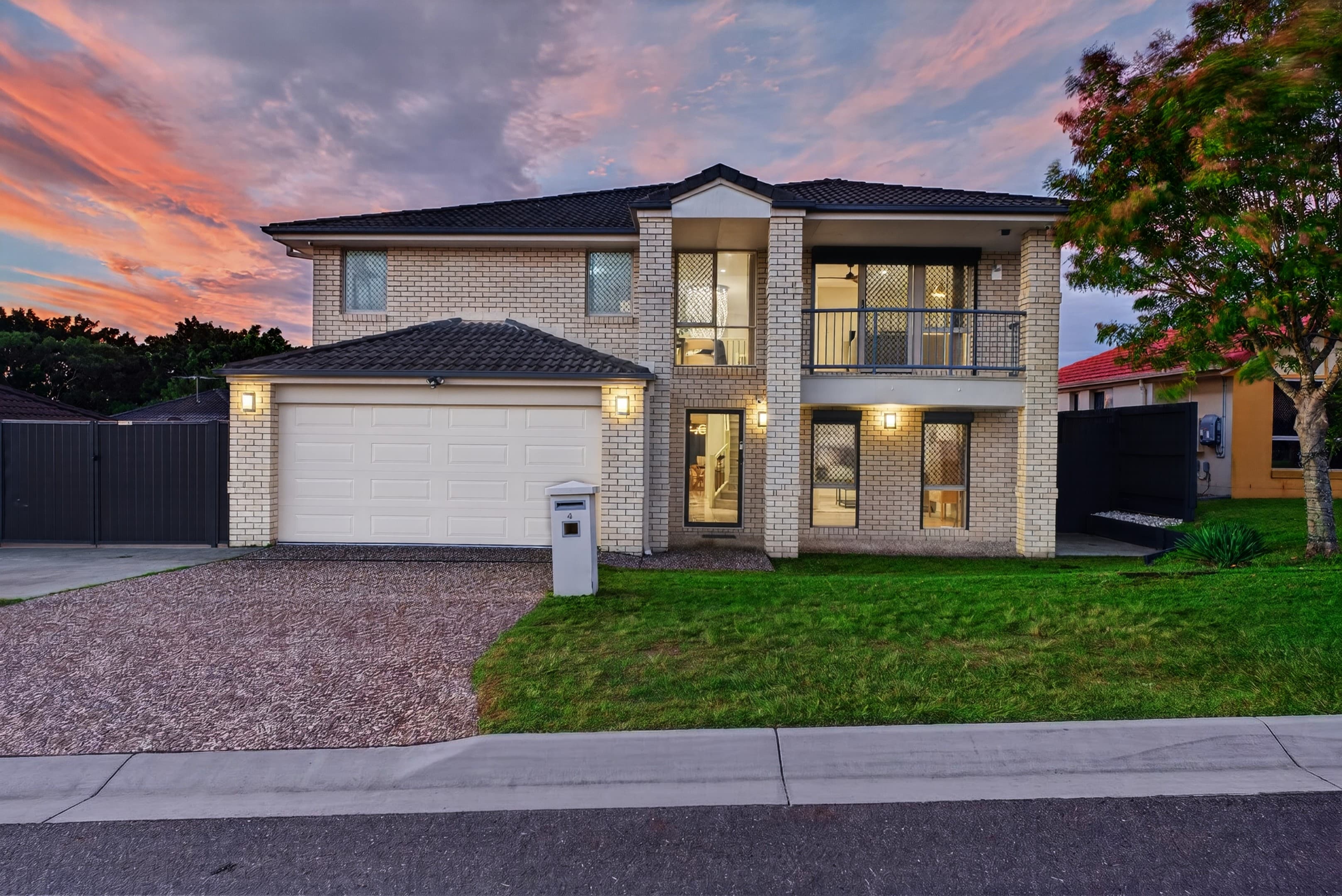4 Lenton Place, Calamvale — photo 1 of 5