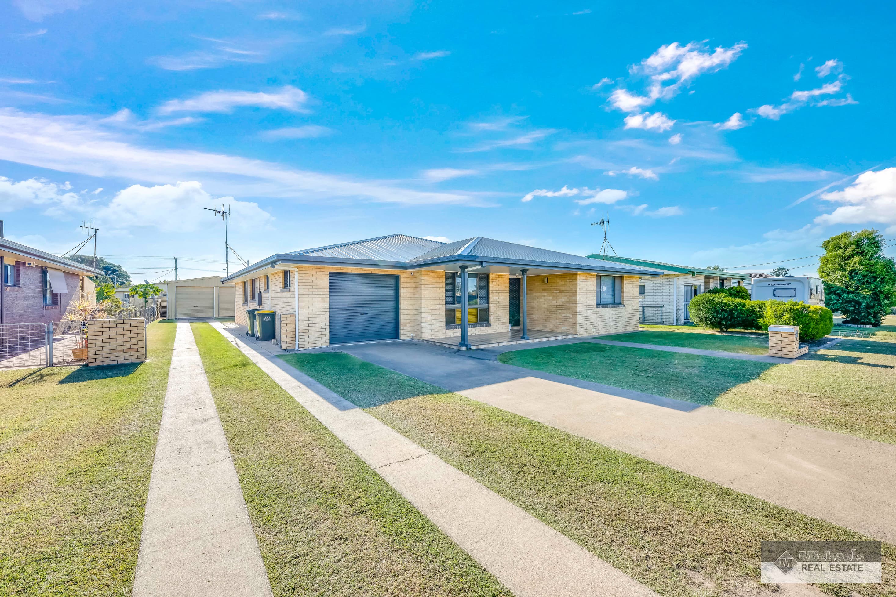 19 Rattray Street, Avenell Heights — photo 1 of 5
