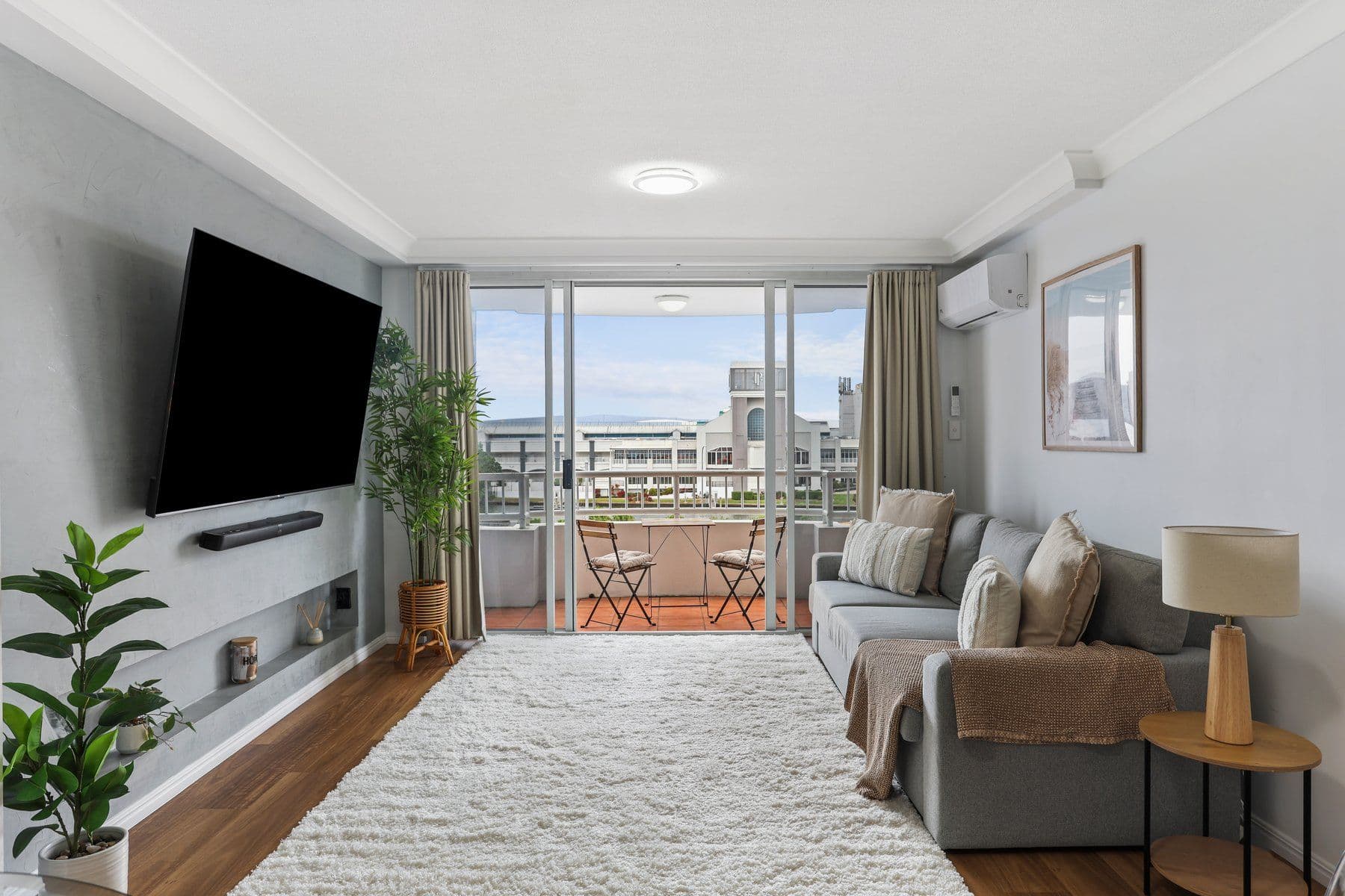 3031/2633 Gold Coast Highway, Broadbeach — photo 1 of 5