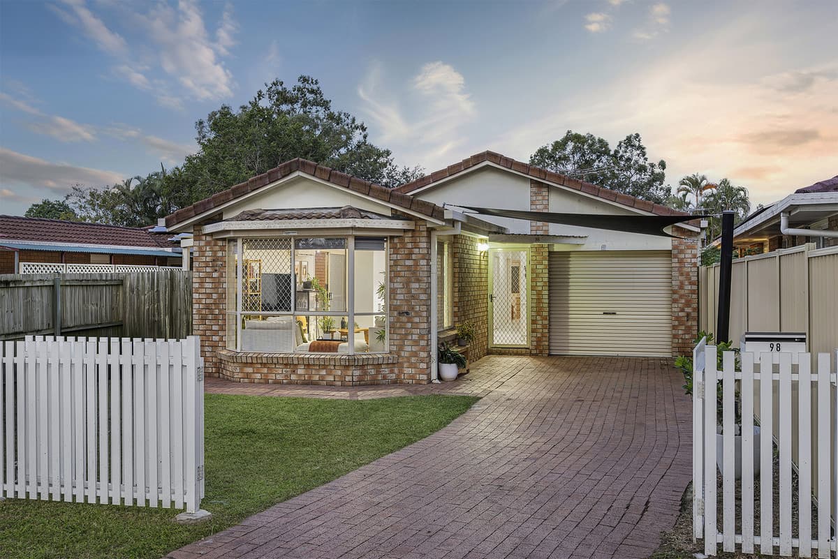 98 Ditton Road, Sunnybank Hills — photo 1 of 5