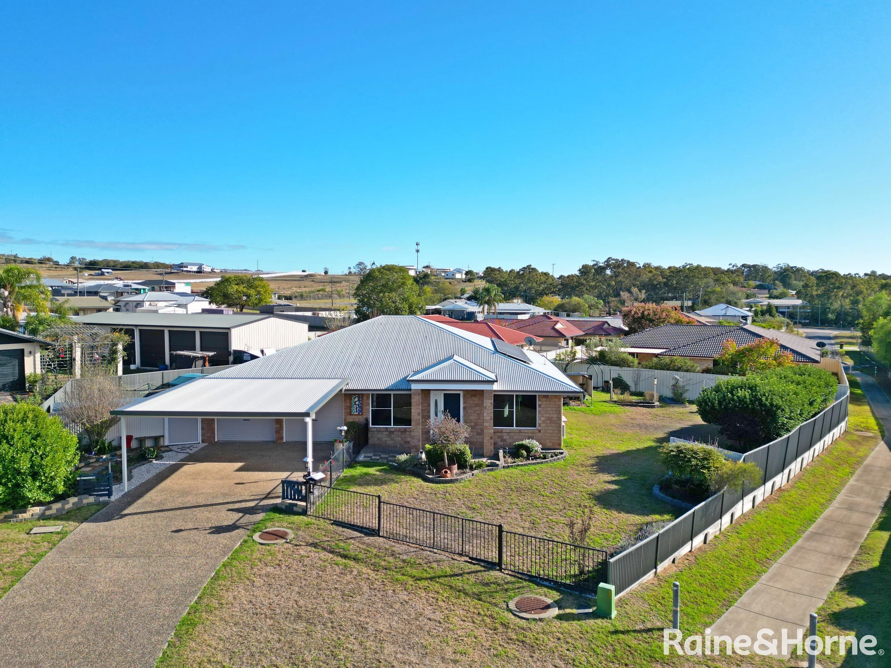 21 Martin Street, Warwick — photo 1 of 5