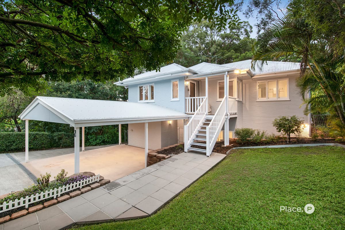 47 Windmill Street, Tarragindi — photo 1 of 5
