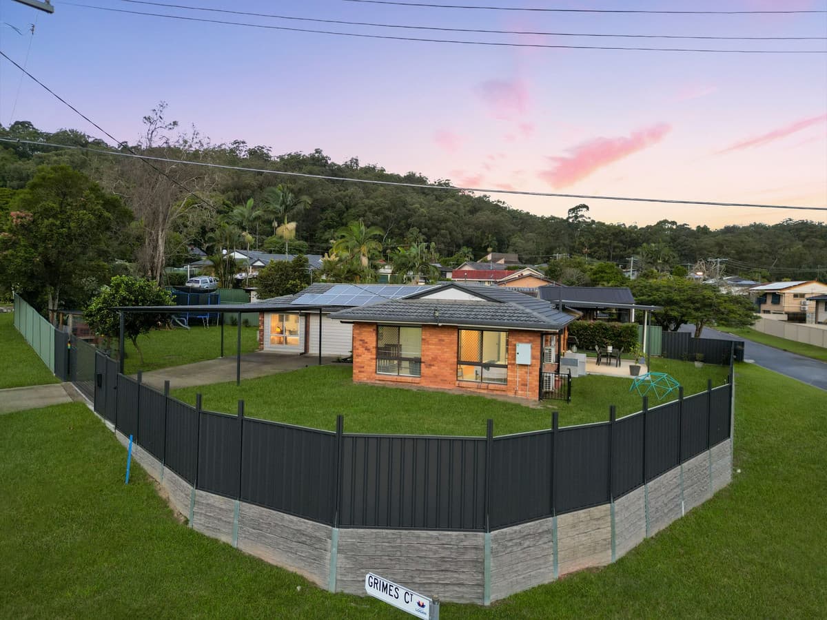 1 Grimes Court, Springwood — photo 1 of 5