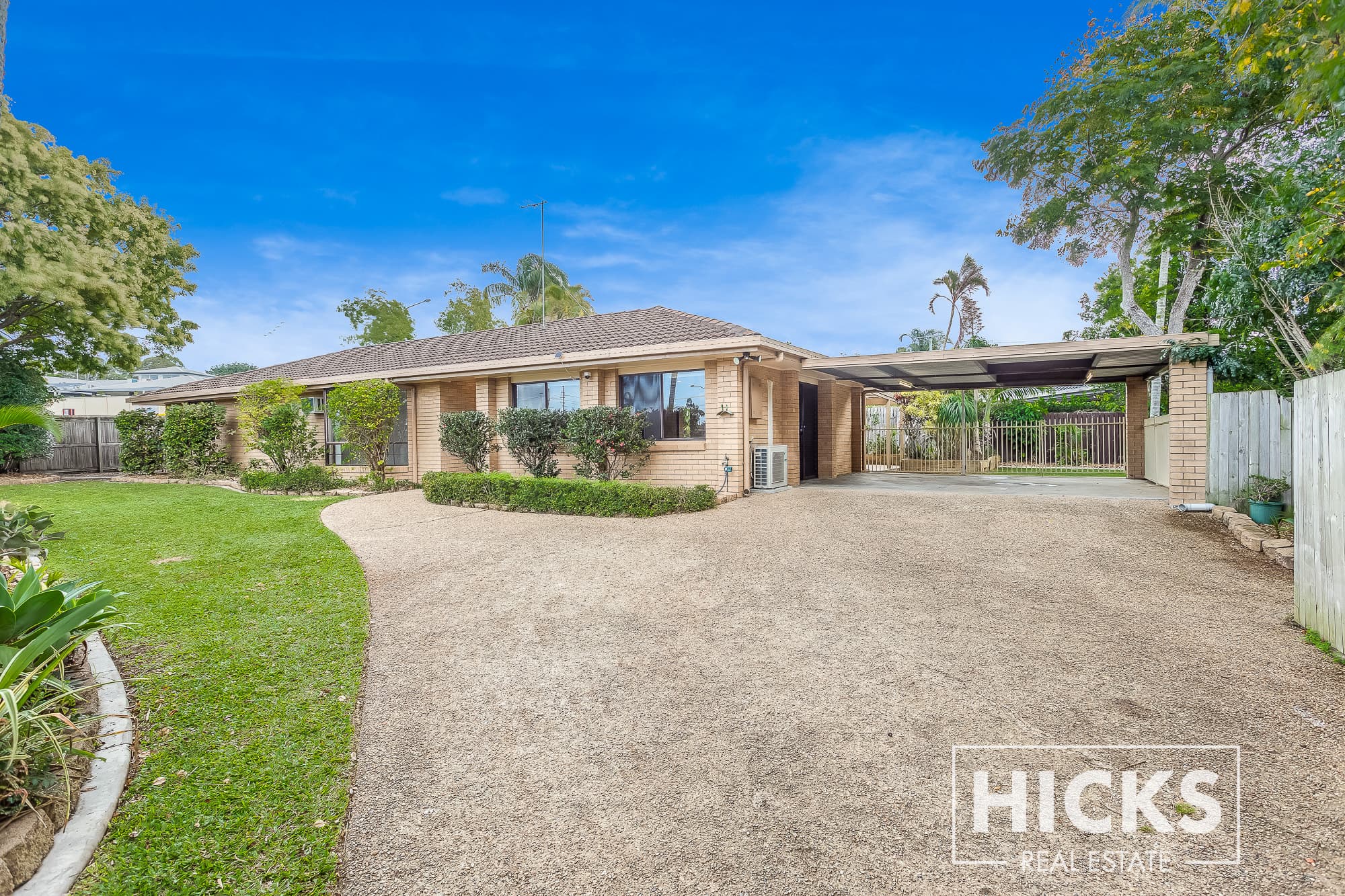5 James Cash Court, Albany Creek — photo 1 of 5