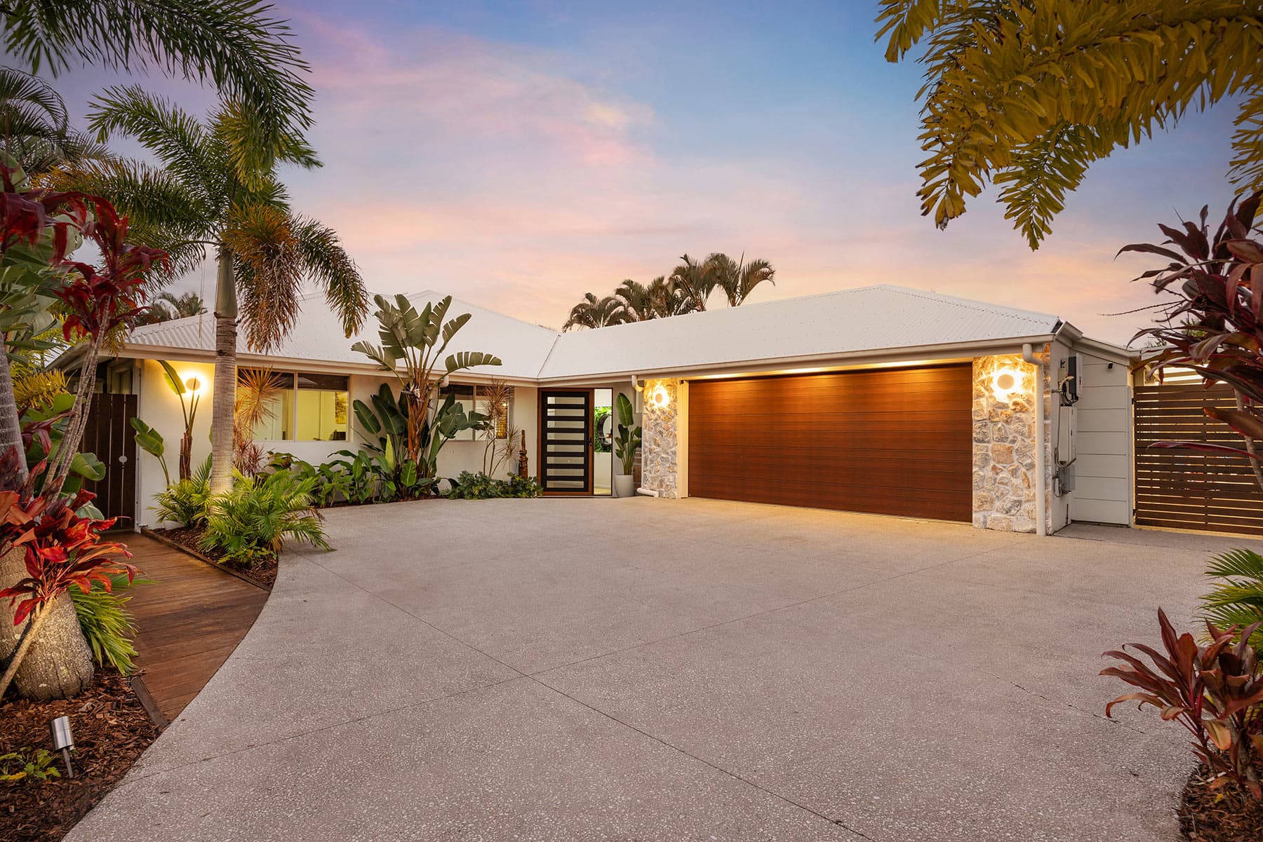 14 Swift Place, Peregian Springs — photo 1 of 5
