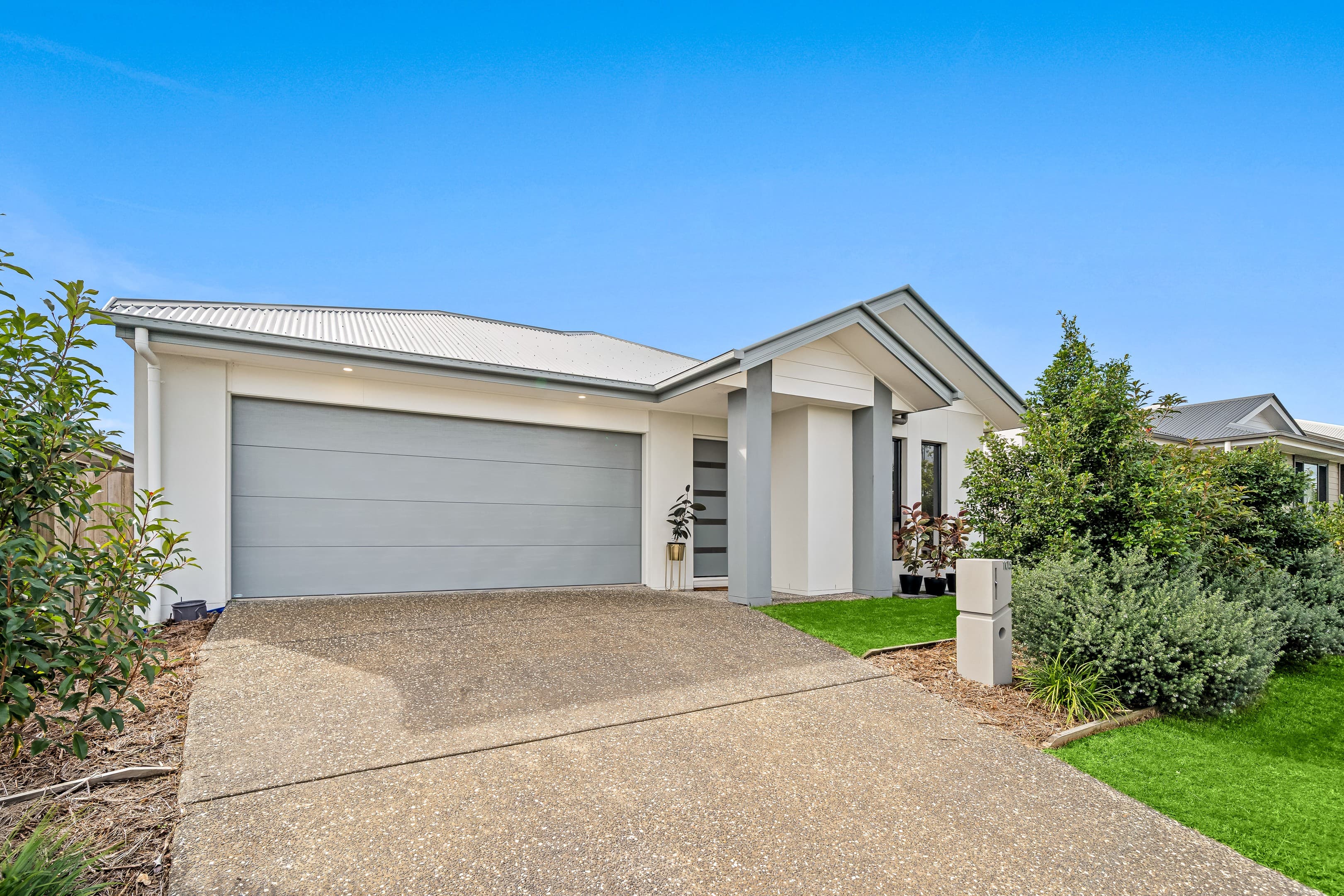 105 Tivoli Avenue, Greenbank — photo 1 of 5