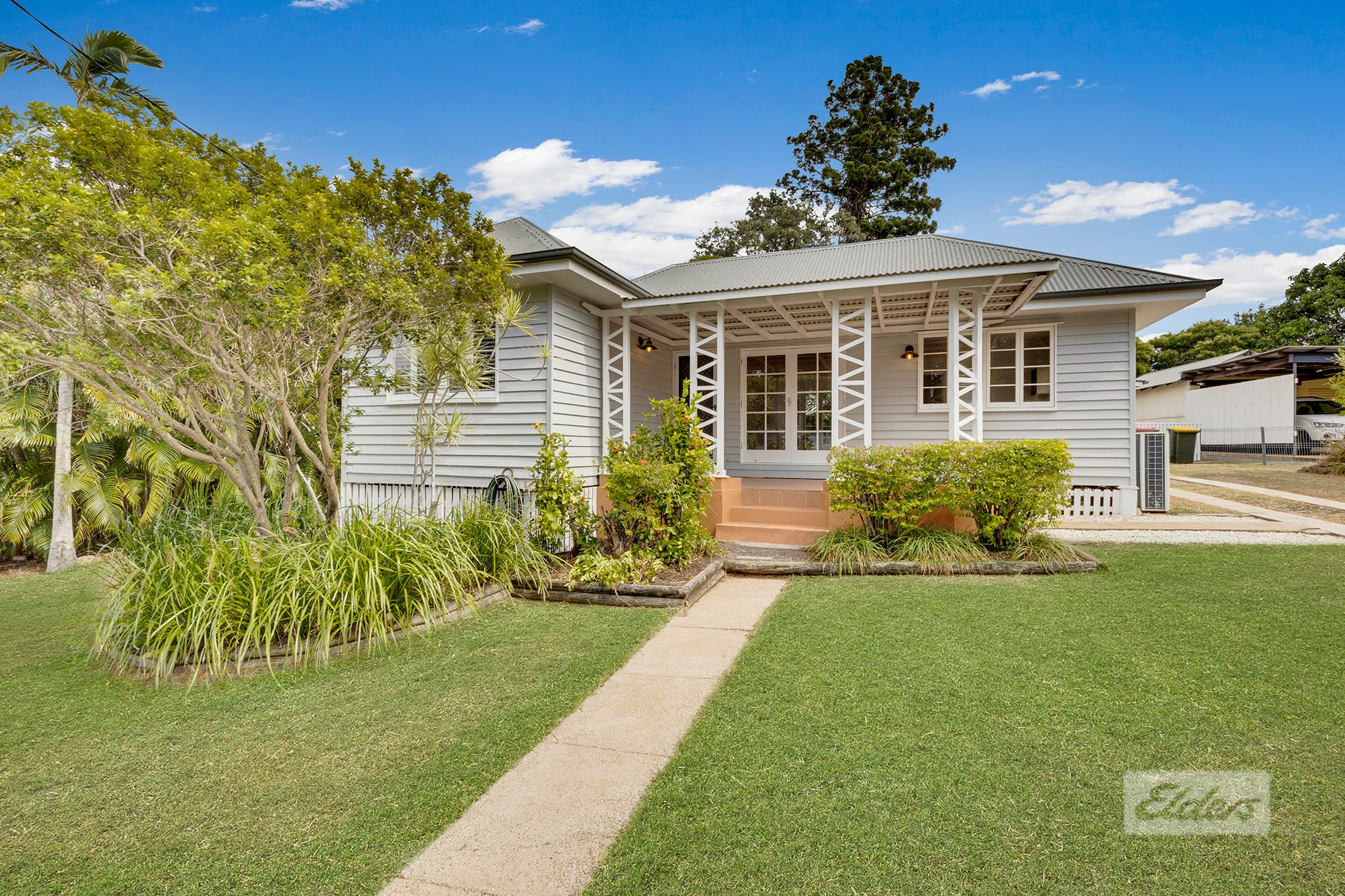 37 Higgins Street, West Gladstone — photo 1 of 5