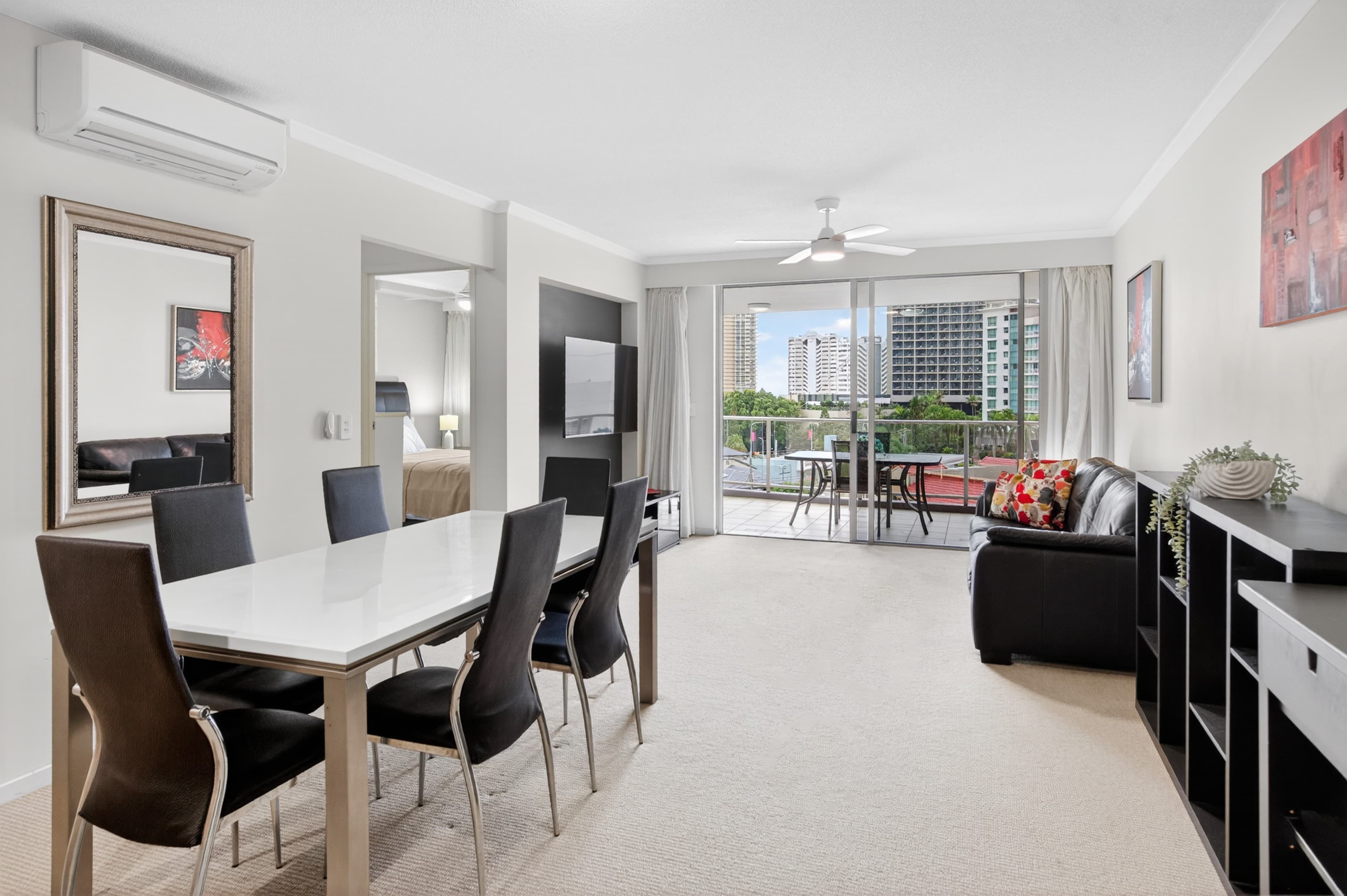 272/21-31 Cypress Avenue, Surfers Paradise — photo 1 of 5
