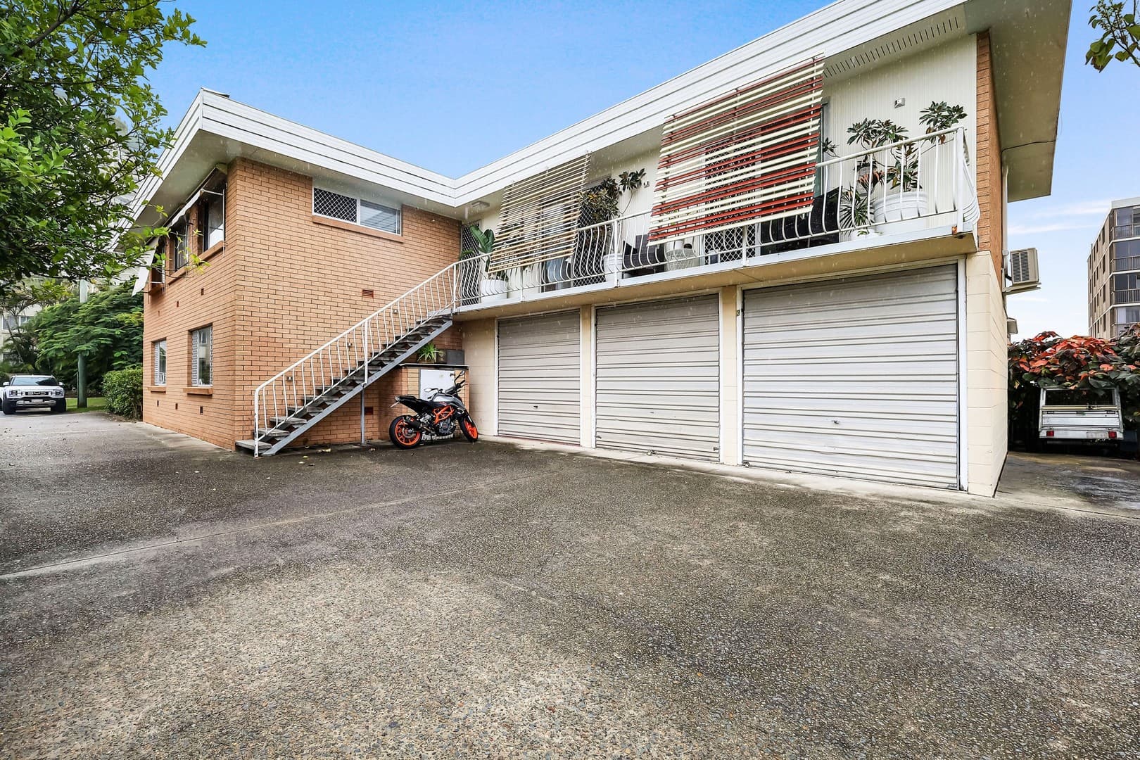 2/6 Vernia Place, Biggera Waters — photo 1 of 5