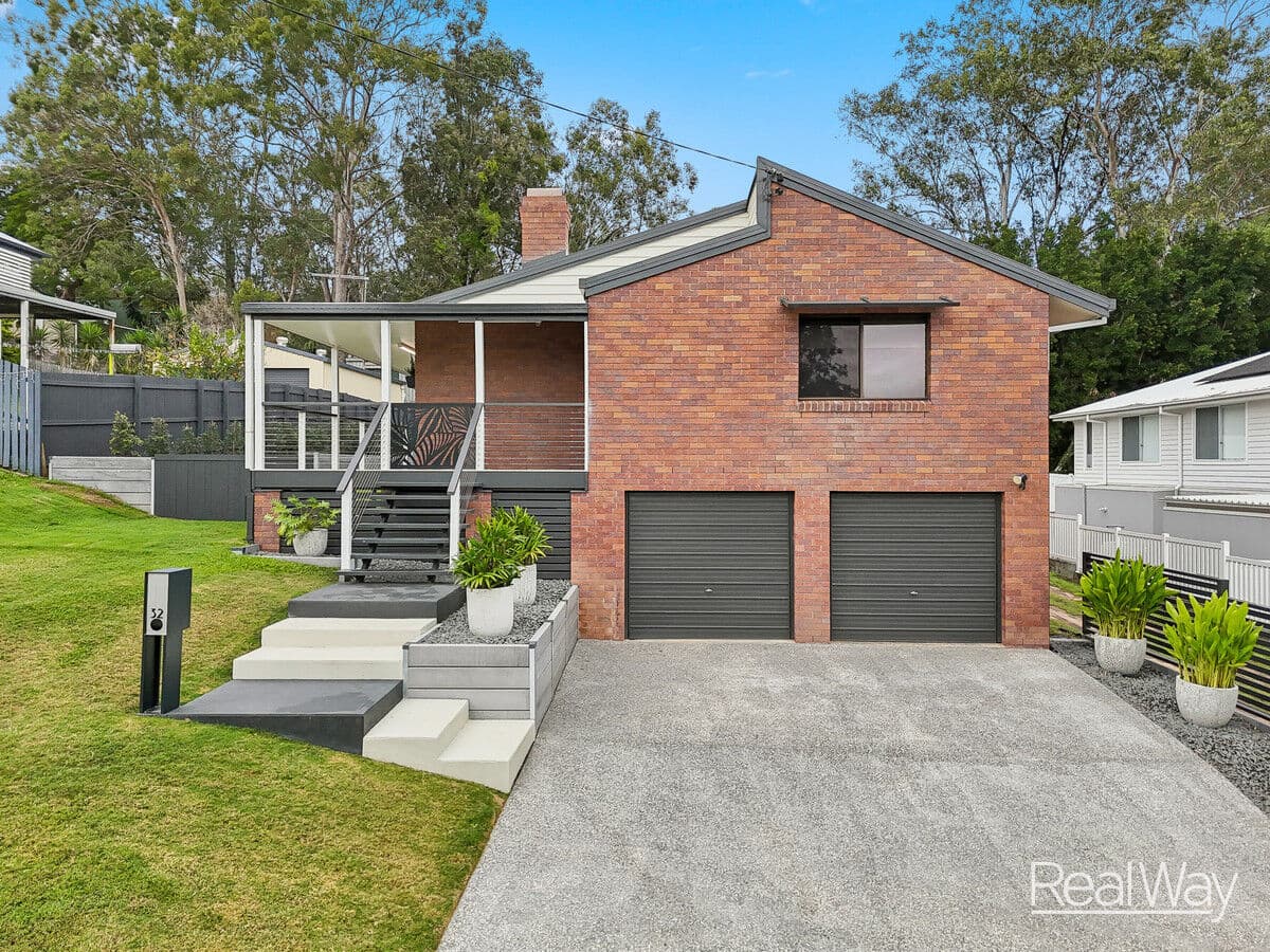 32 Hawthorne Street, Sadliers Crossing — photo 1 of 5