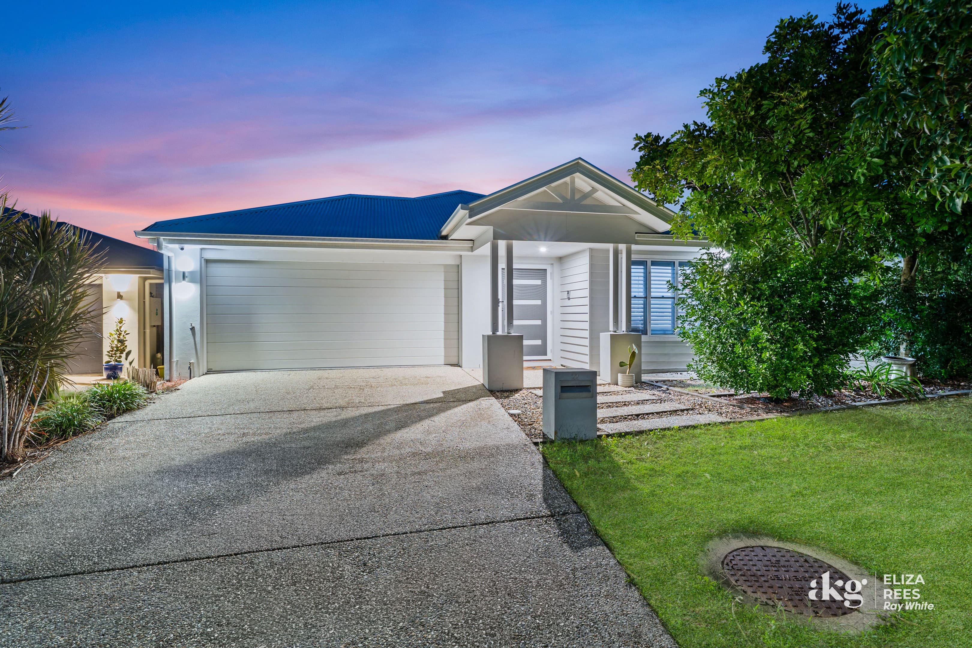 22 Teal Circuit, Greenbank — photo 1 of 5