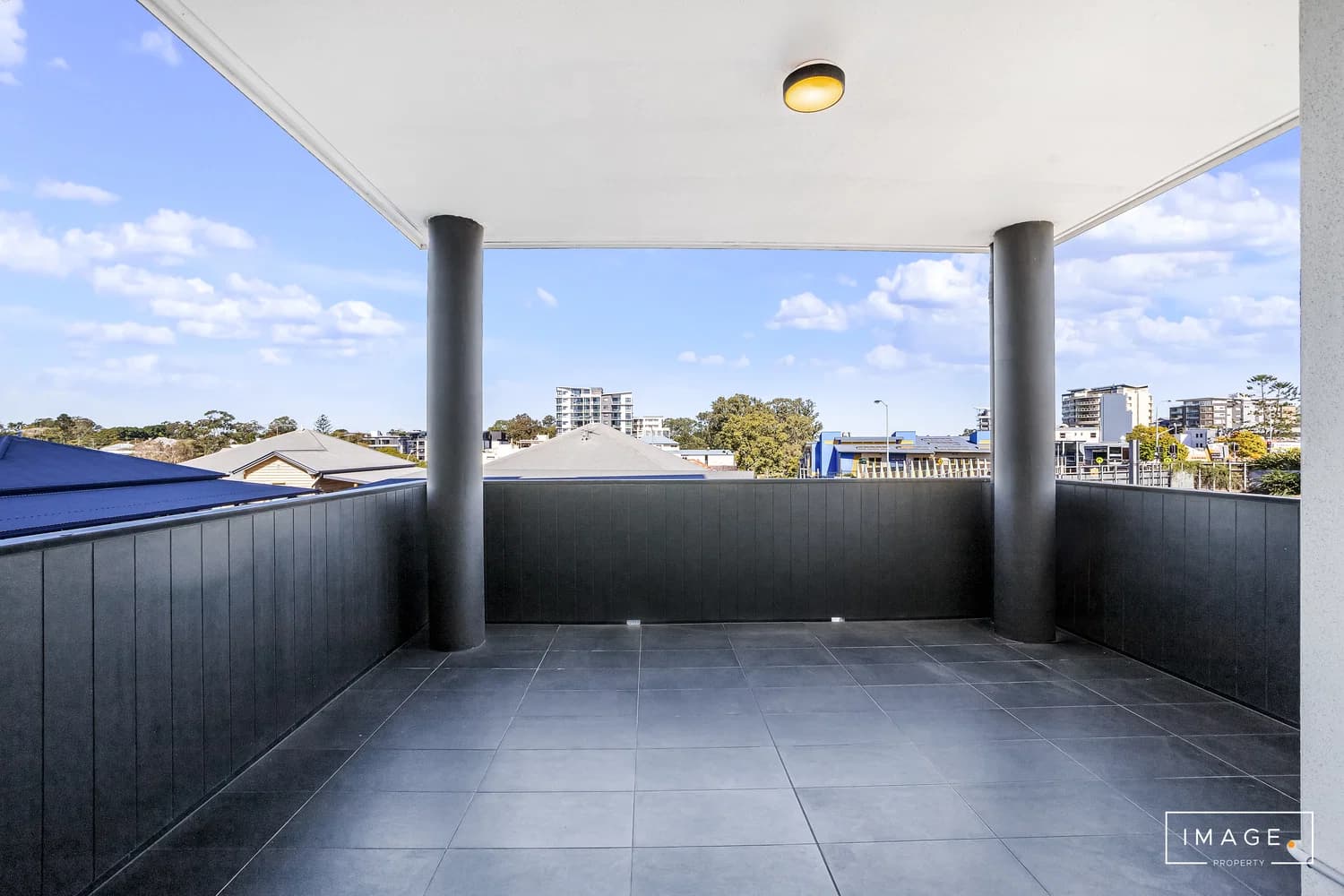 301/133 Clarence Road, Indooroopilly — photo 1 of 5