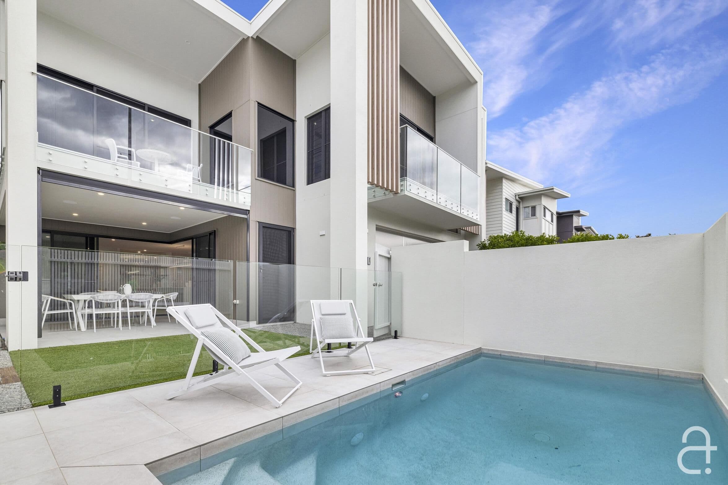 8 Offshore Street, Bokarina — photo 1 of 5