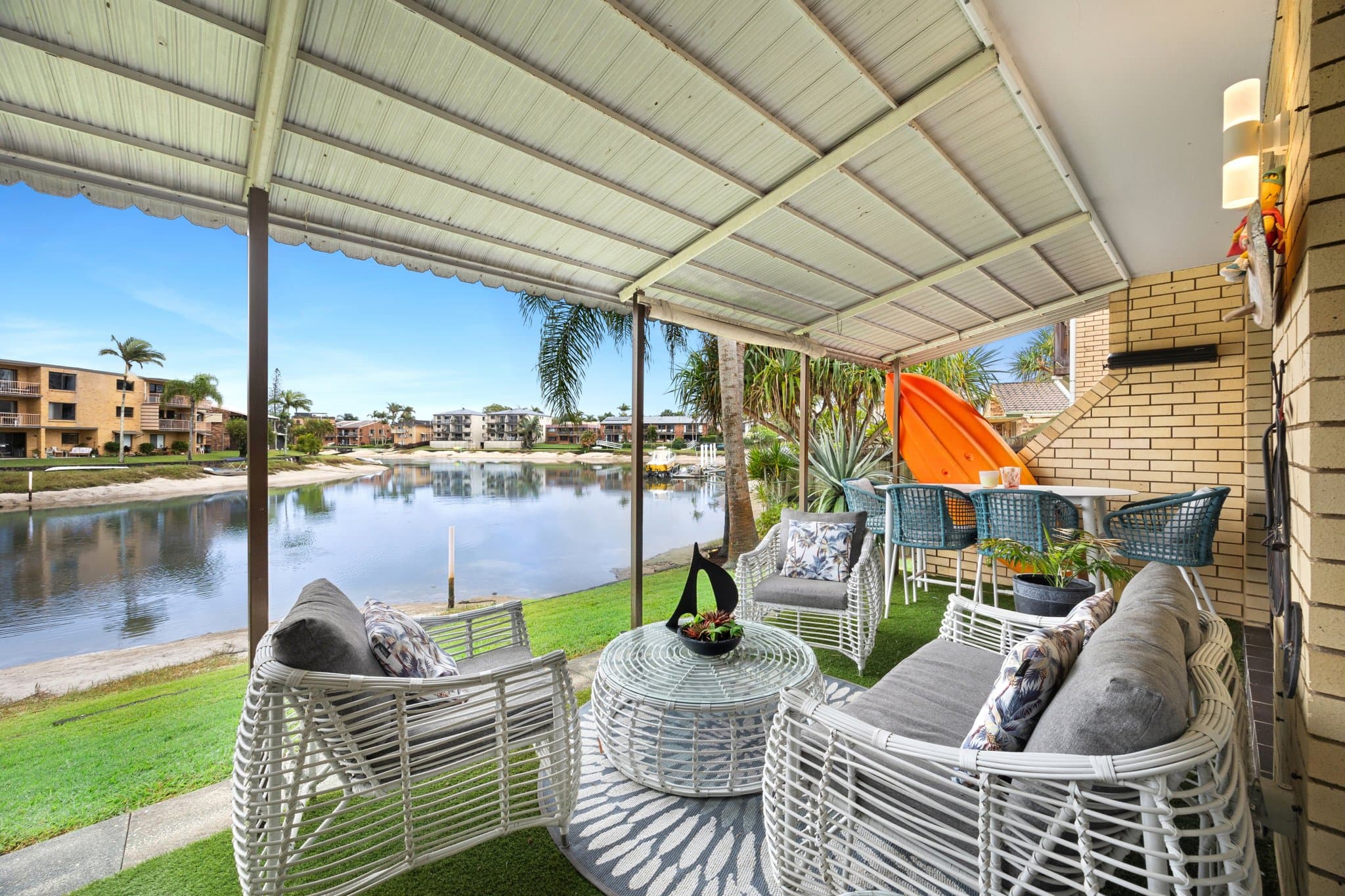 2/5 Goonawarra Drive, Mooloolaba — photo 1 of 5