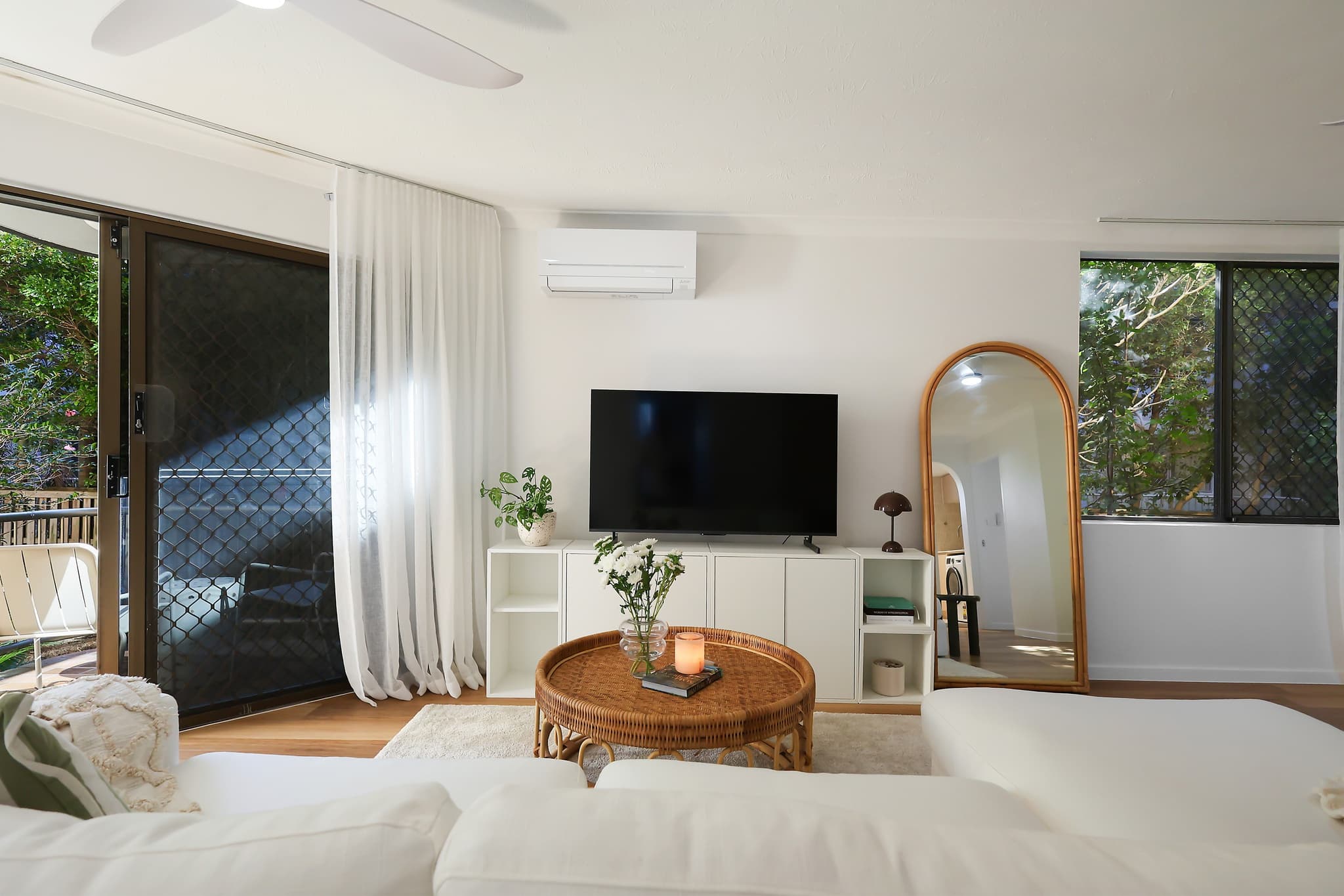 2/2325 Gold Coast Highway, Mermaid Beach — photo 1 of 5
