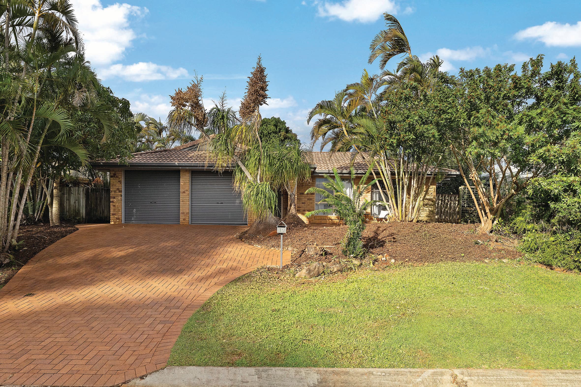 10 Nottingham Drive, Victoria Point — photo 1 of 5