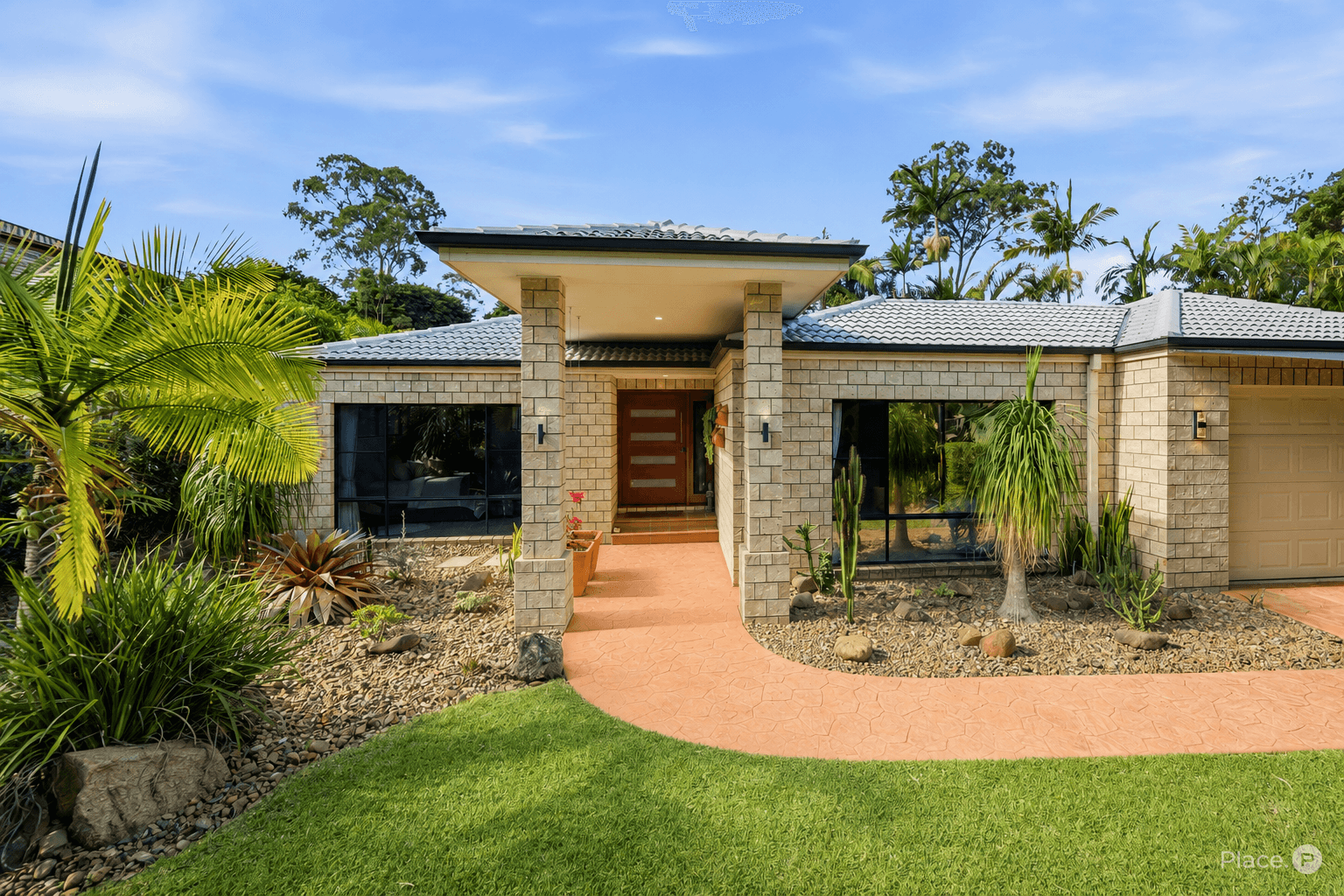 13 Mawson Place, Forest Lake — photo 1 of 5