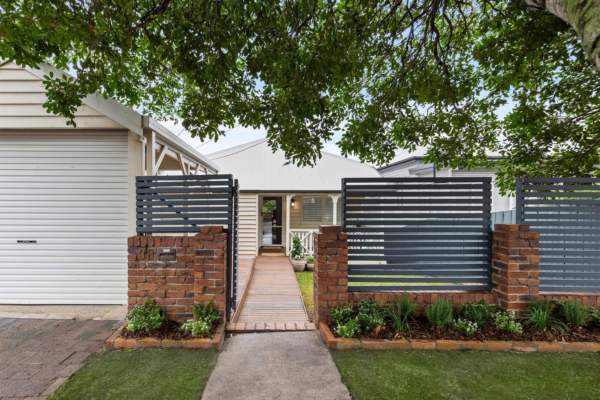 38 Ninth Avenue, Coorparoo — photo 1 of 5