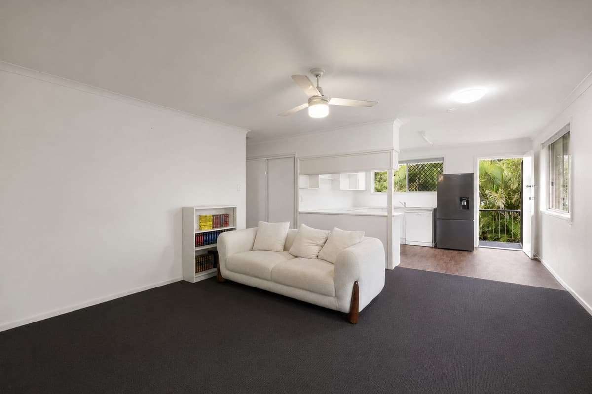 4/22 Taunton Street, Annerley — photo 1 of 5
