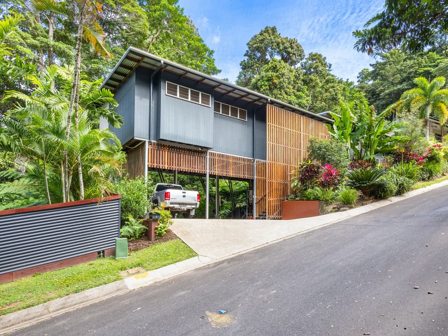 6 Cycas Close, Kamerunga — photo 1 of 5