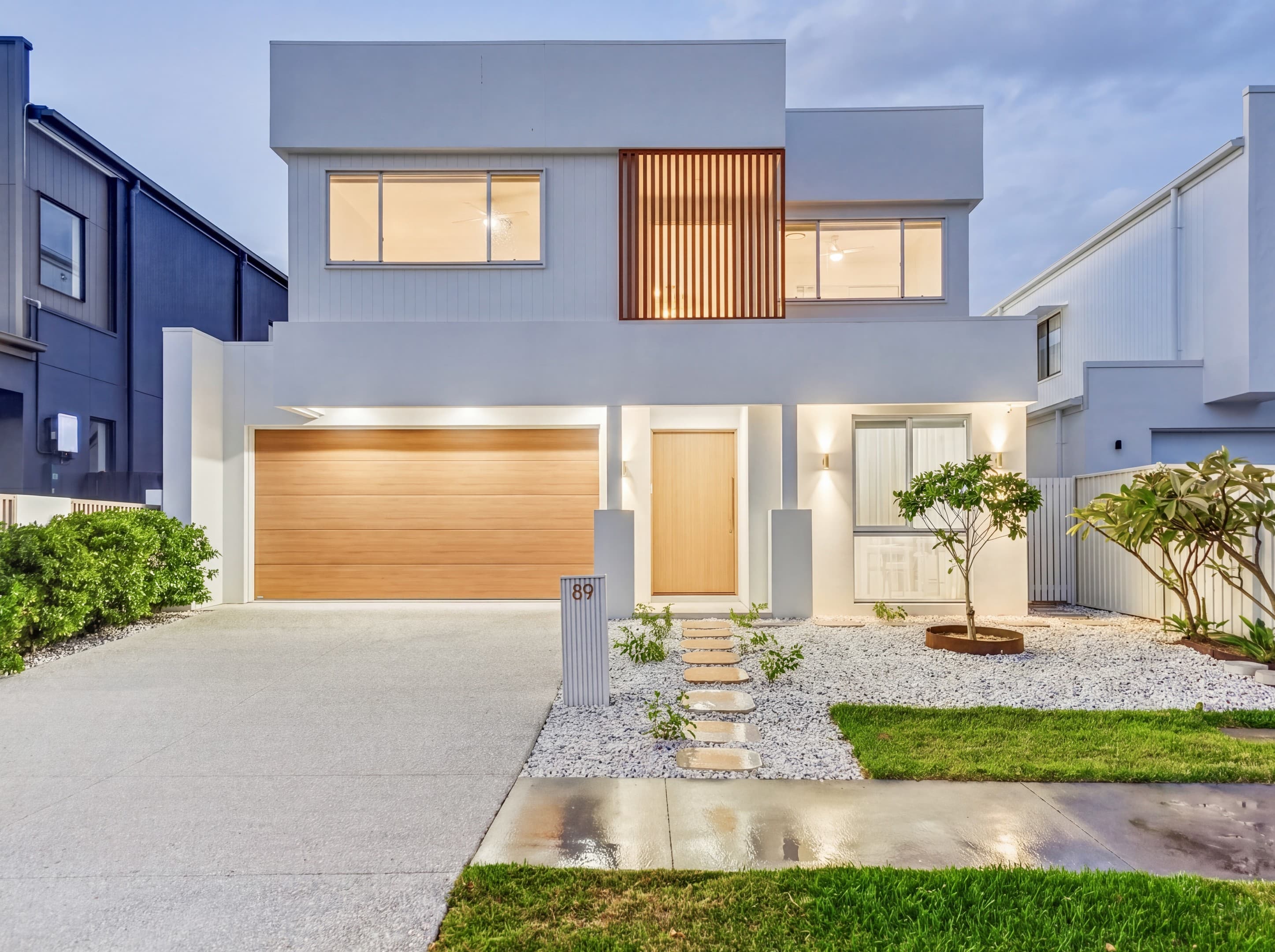 89 Aqua Street, Newport — photo 1 of 5