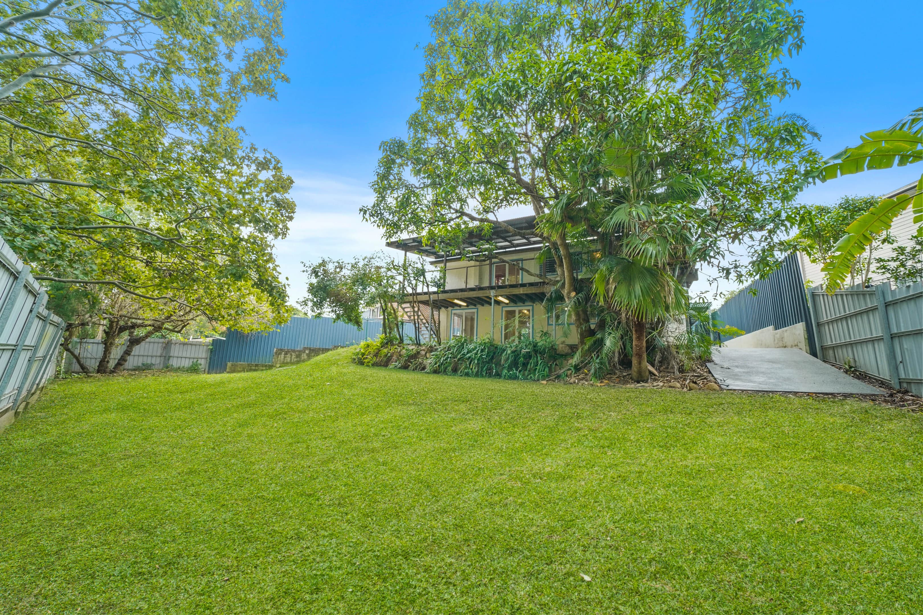 10 Quarrian Crescent, Beenleigh — photo 1 of 5