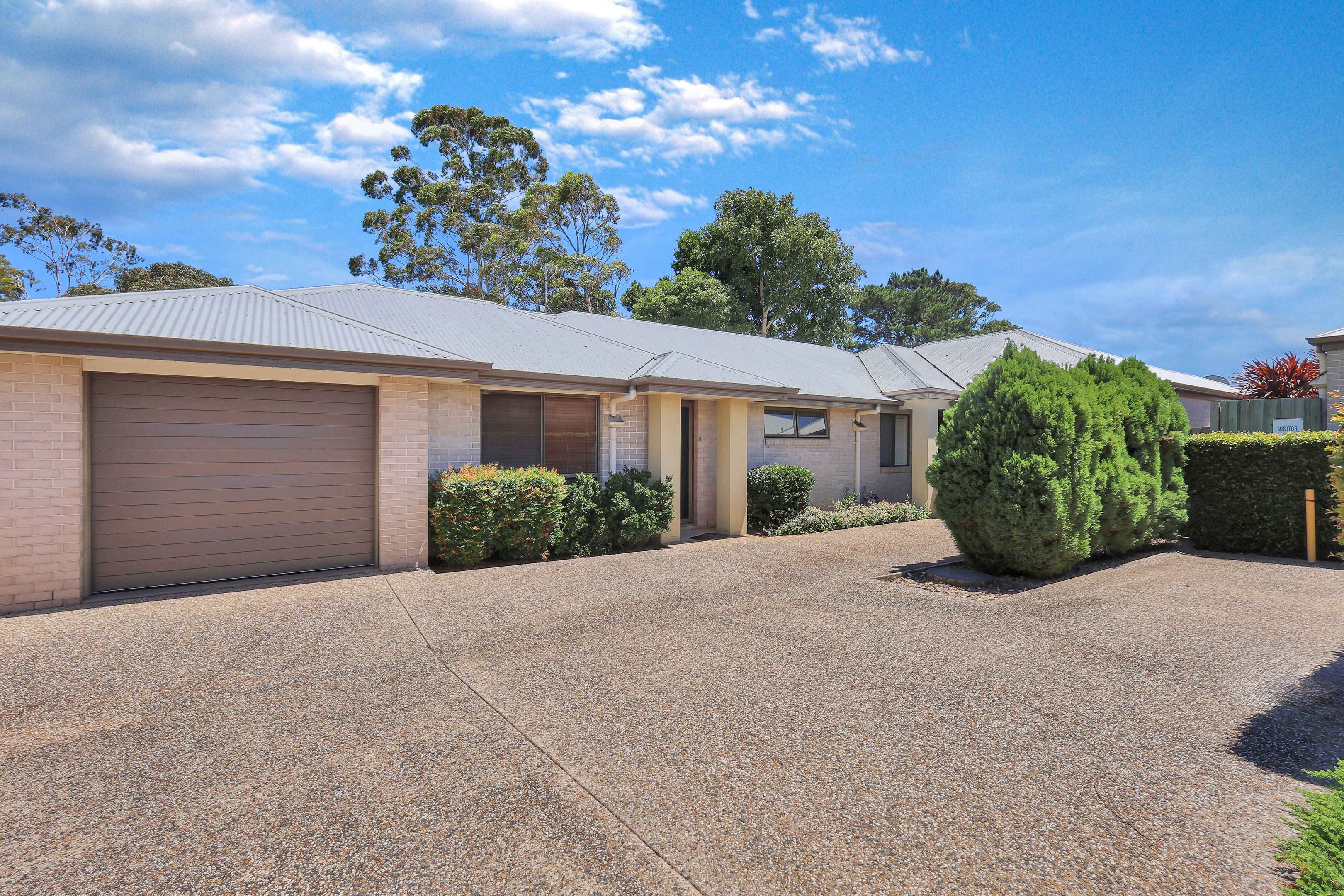 4/77-81 Bouganvillea Drive, Middle Ridge — photo 1 of 5