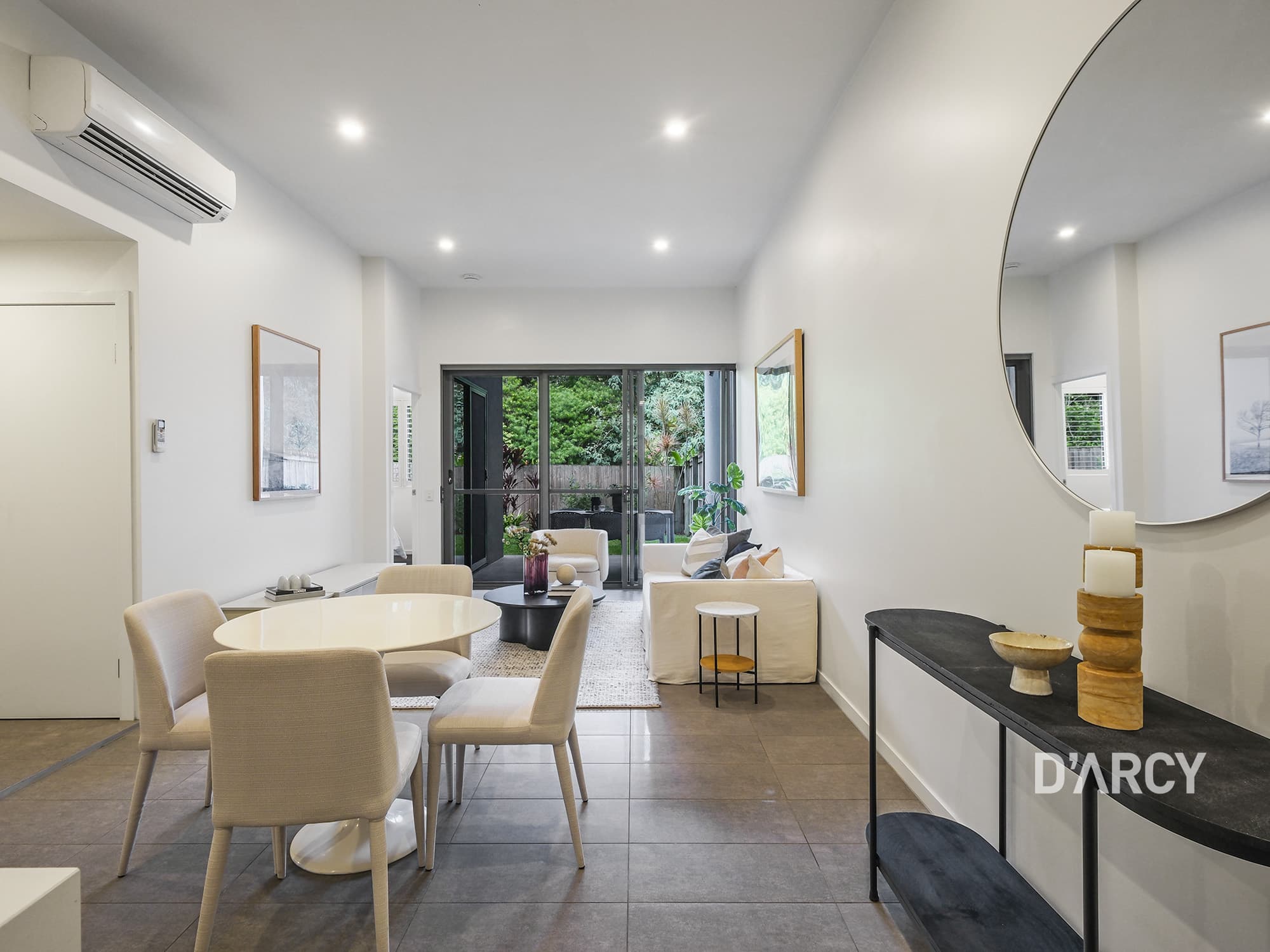 1/10 Ruby Road, Mitchelton — photo 1 of 5