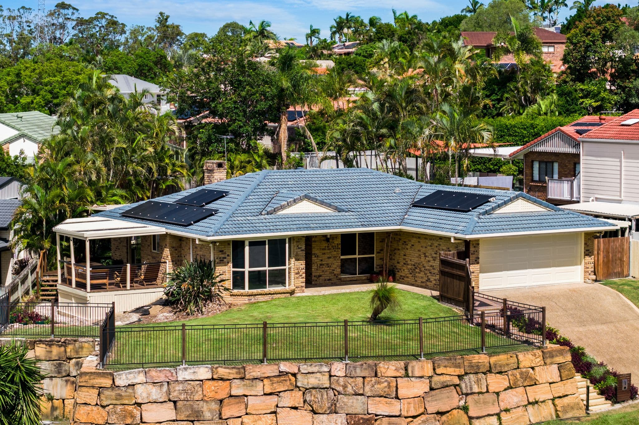 17 Oakmont Crescent, Albany Creek, Albany Creek — photo 1 of 5